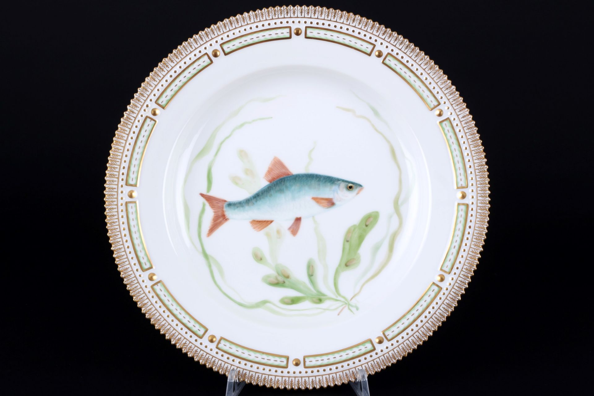 Royal Copenhagen Flora Danica Fish dinner plate 3549 1st choice, Speiseteller,