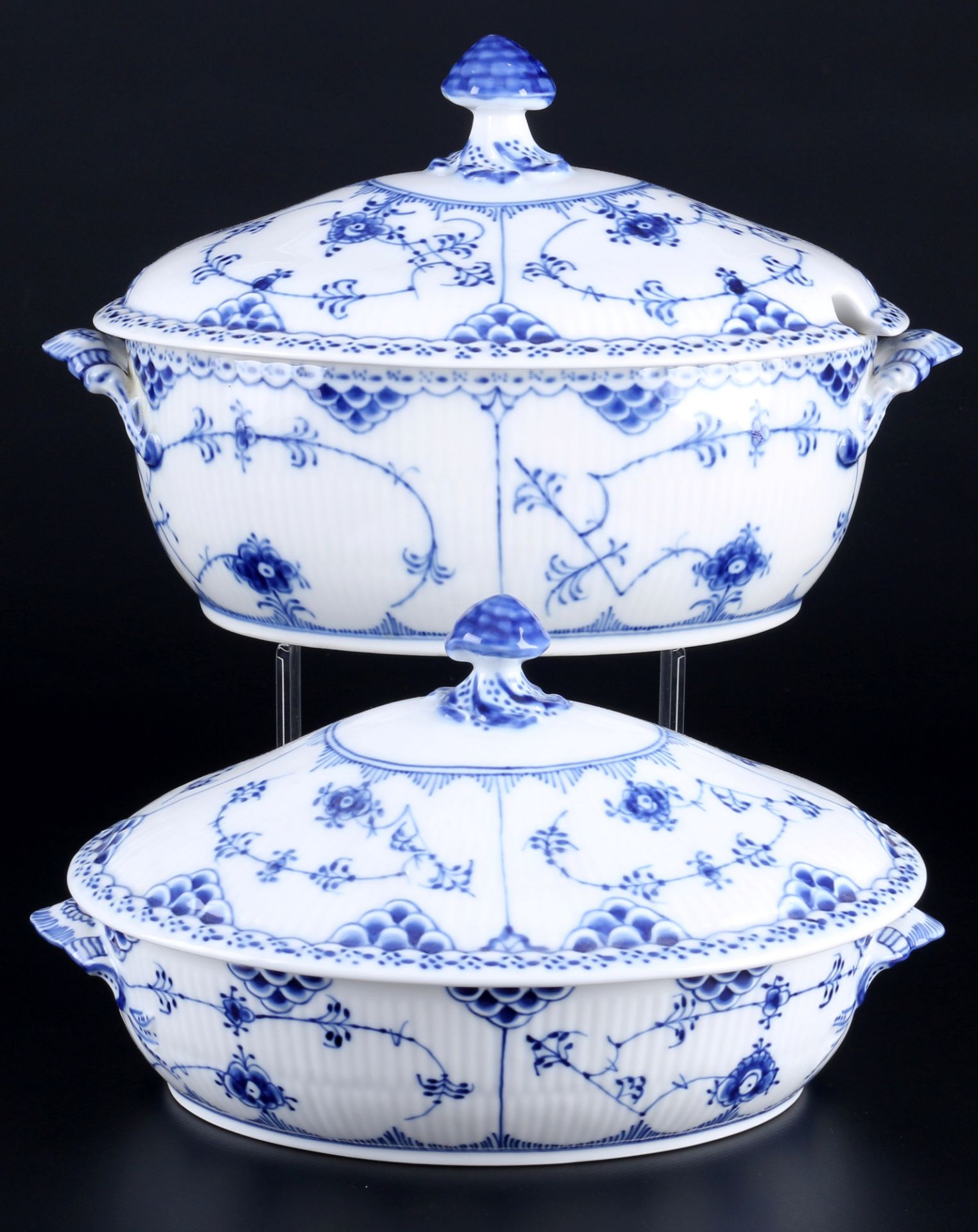 Royal Copenhagen Musselmalet 2 Deckelterrinen, lidded tureens,