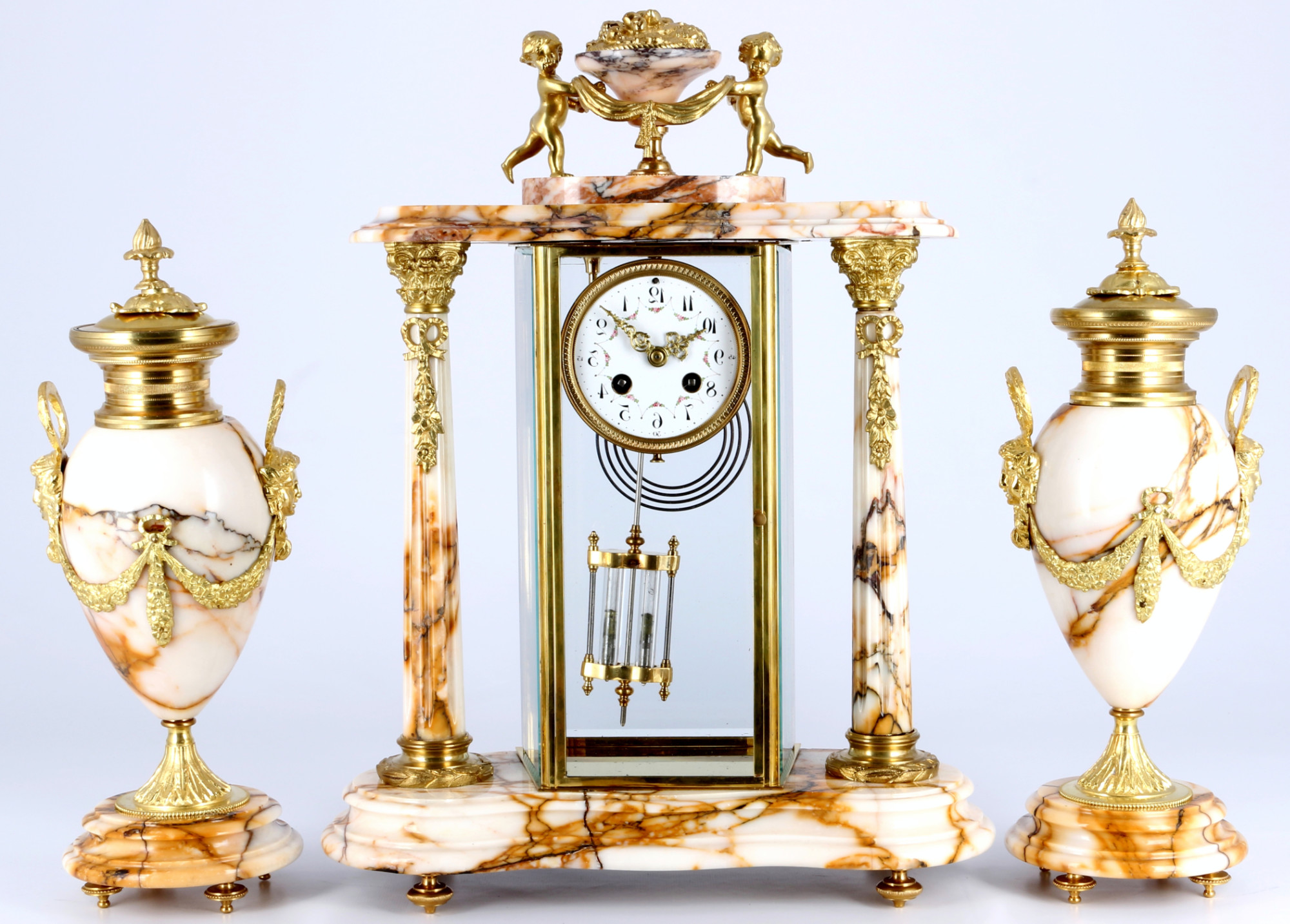 French glas mantel clock 19th century, Glaspendule mit Beisteller Frankreich 19. Jahrhundert,