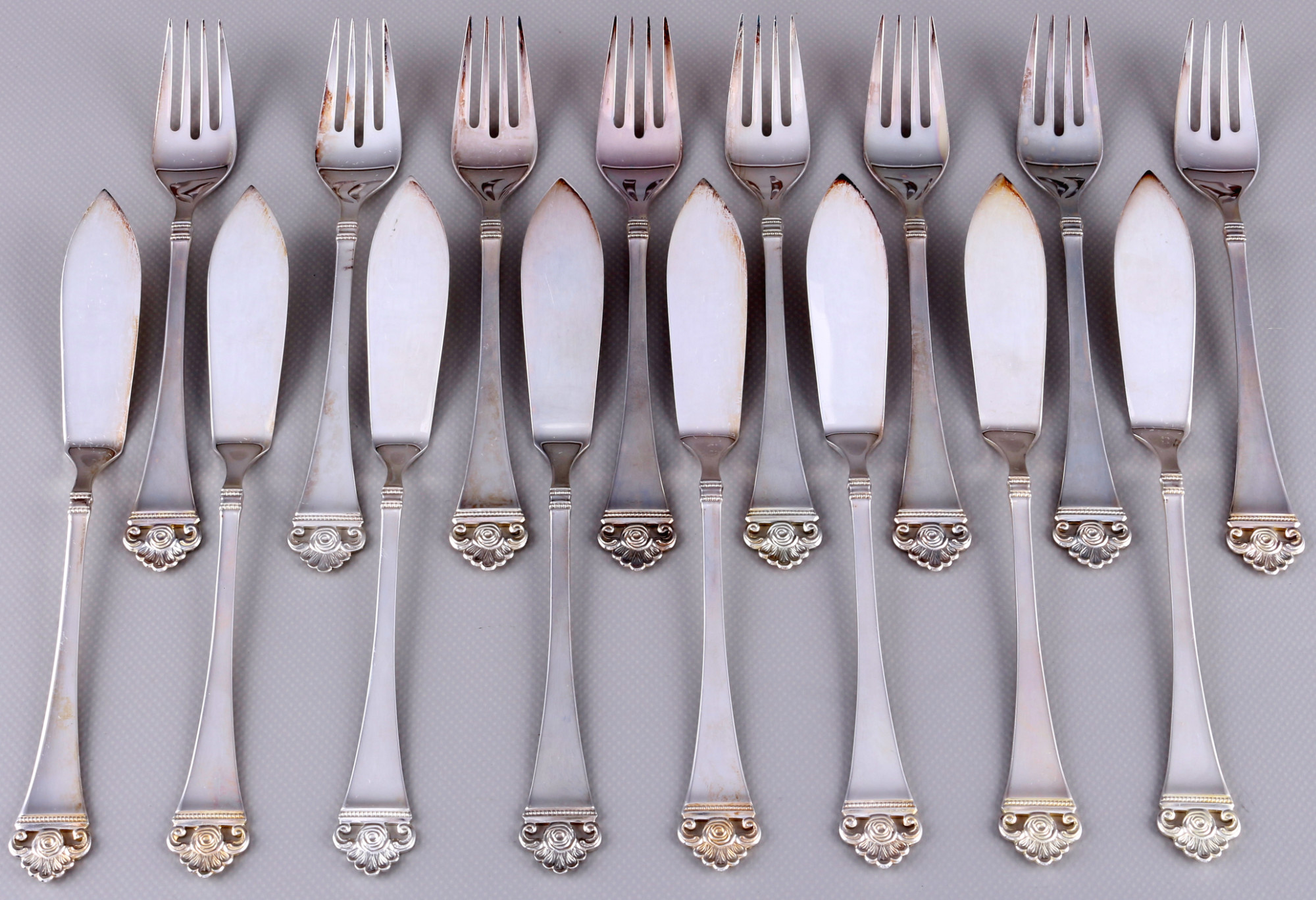 Robbe and Berking Rose Pattern 800 silver fish cutlery for 8 persons, Silber Fischbesteck für 8 Pers