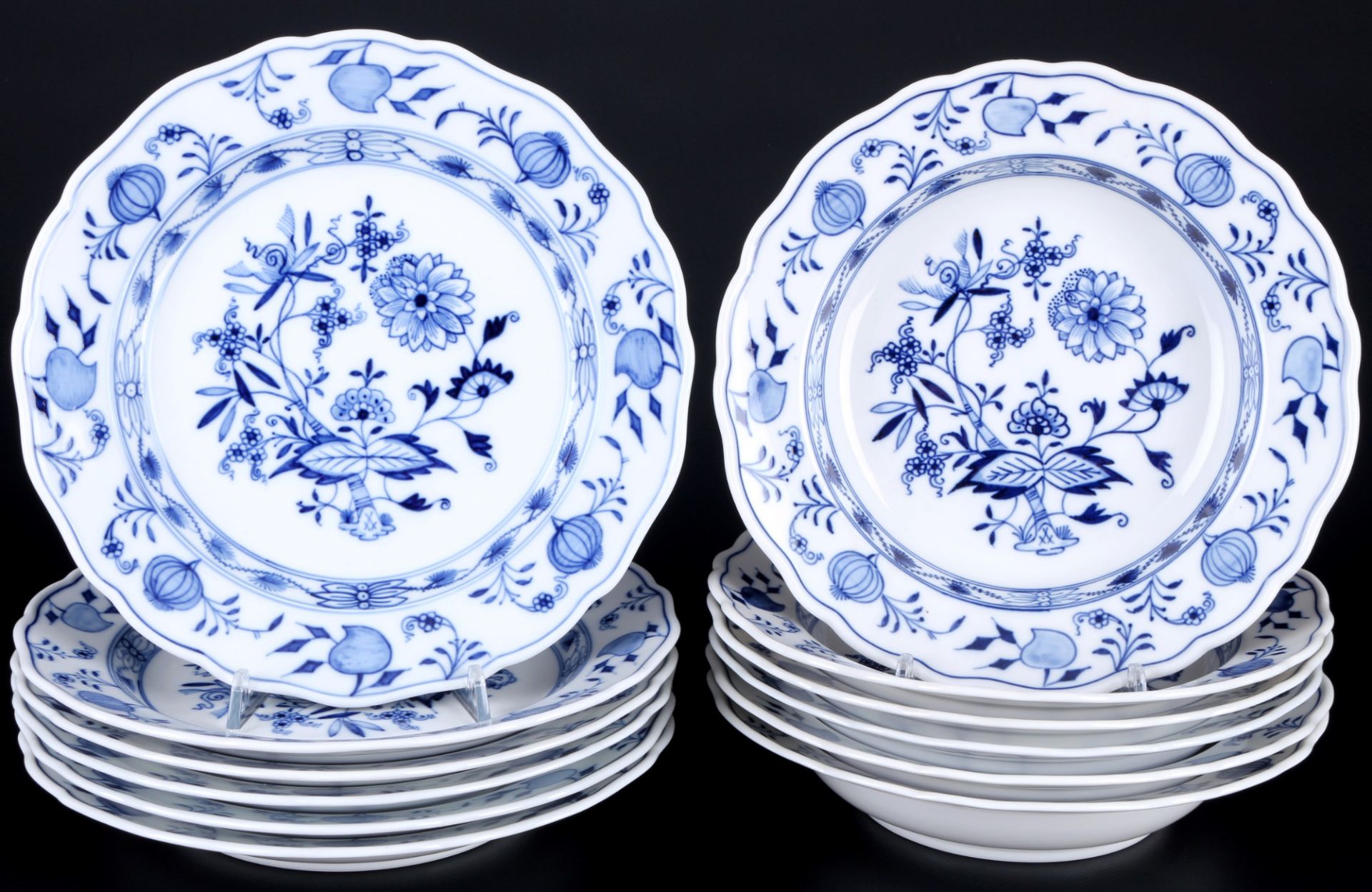 Meissen Zwiebelmuster 6 Speiseteller und 6 Suppenteller 1.Wahl, dinner and soup plates 1st choice,