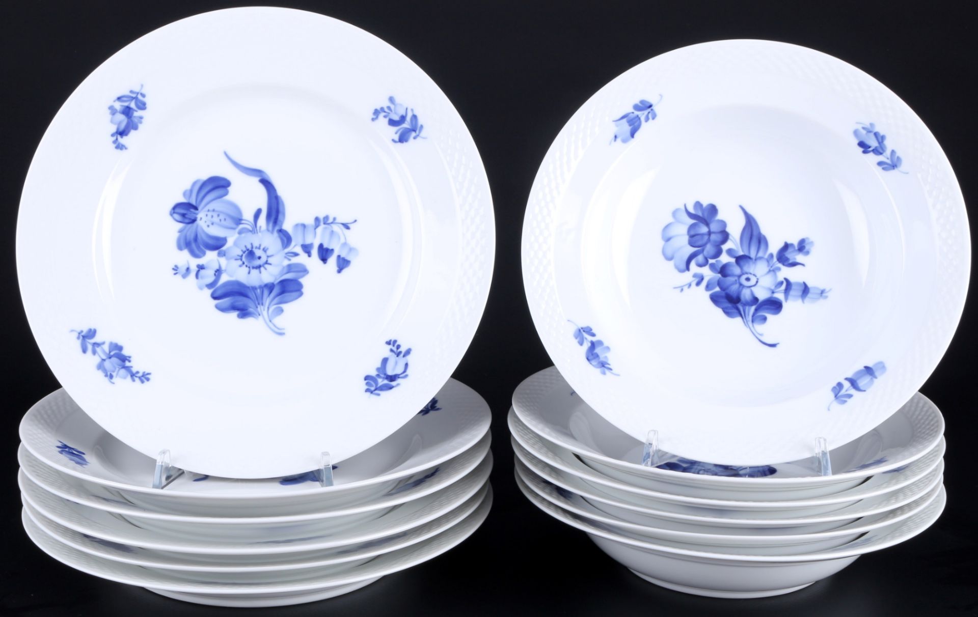 Royal Copenhagen Blaue Blume 6 Speiseteller und 6 Suppenteller, dinner and soup plates,