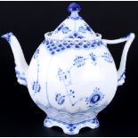 Royal Copenhagen Musselmalet Full Lace tea pot 1118 1st choice, Vollspitze Teekanne,