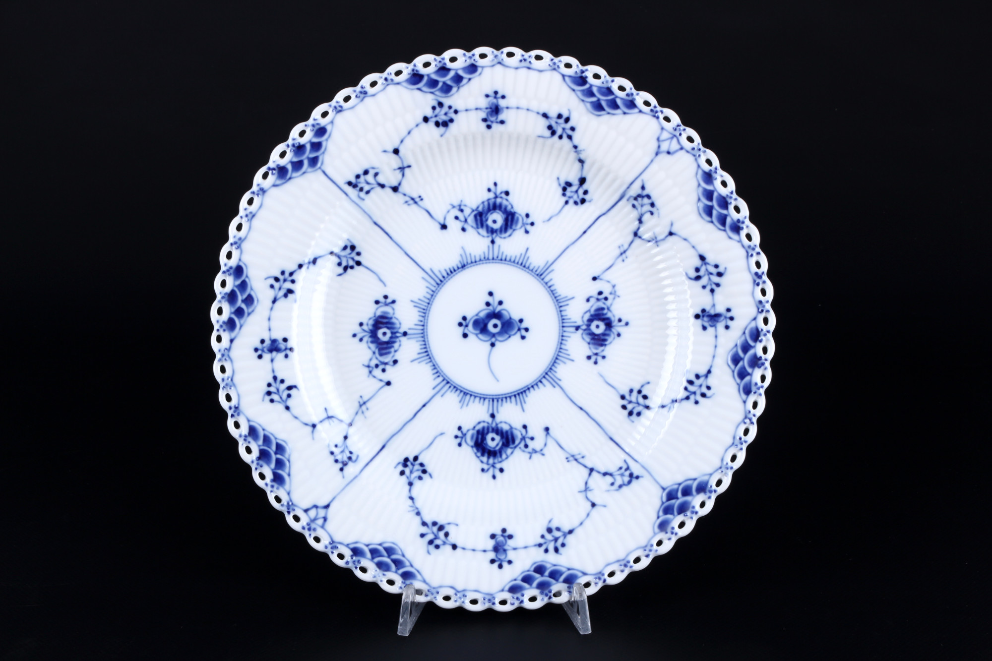 Royal Copenhagen Musselmalet Full Lace 3 soup cups and 3 dinner plates 1st choice, Suppentassen und  - Image 3 of 4