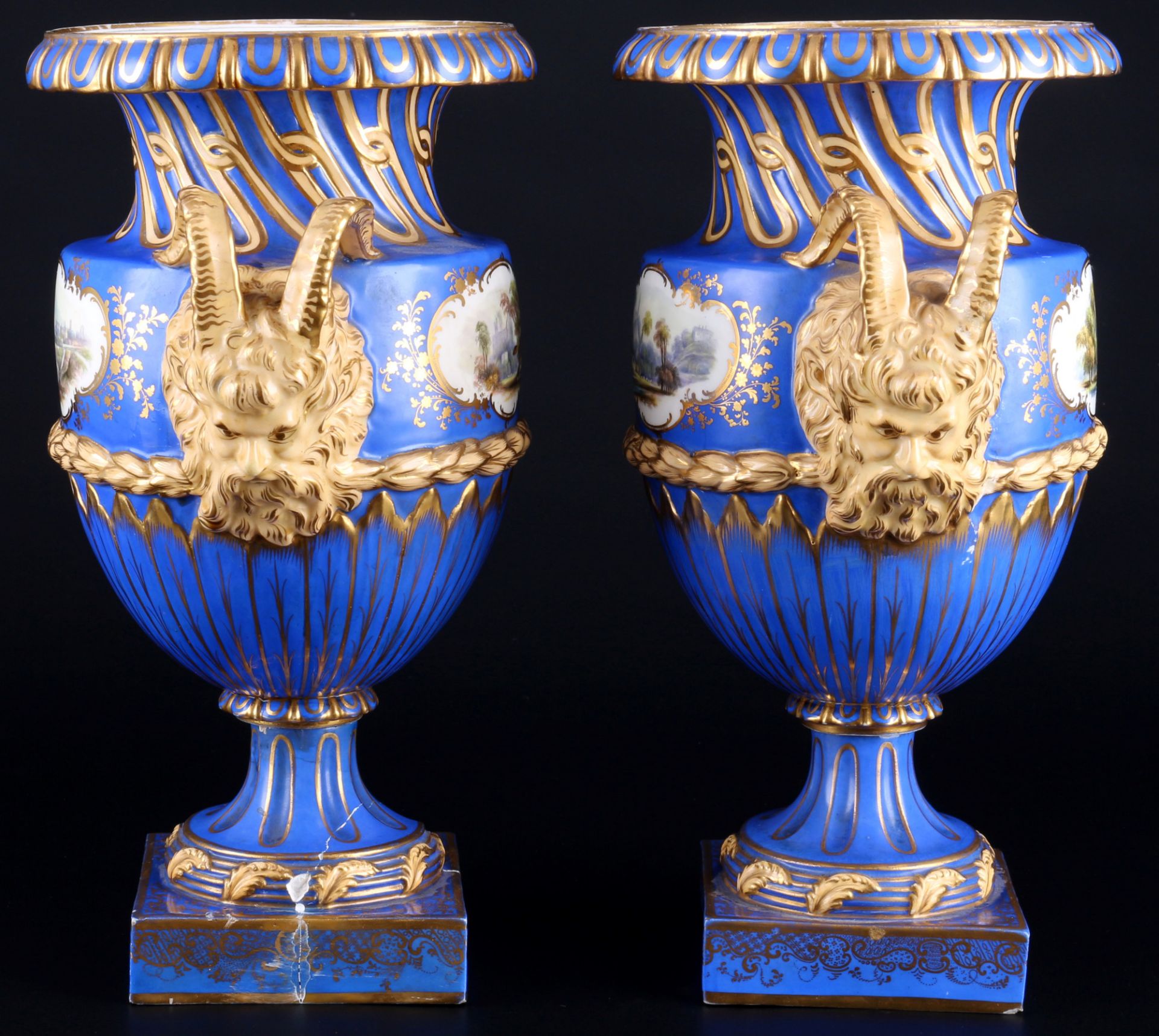 Paar Prunkvasen mit Satyrköpfen, pair of splendor vases with satyr heads, - Bild 4 aus 9