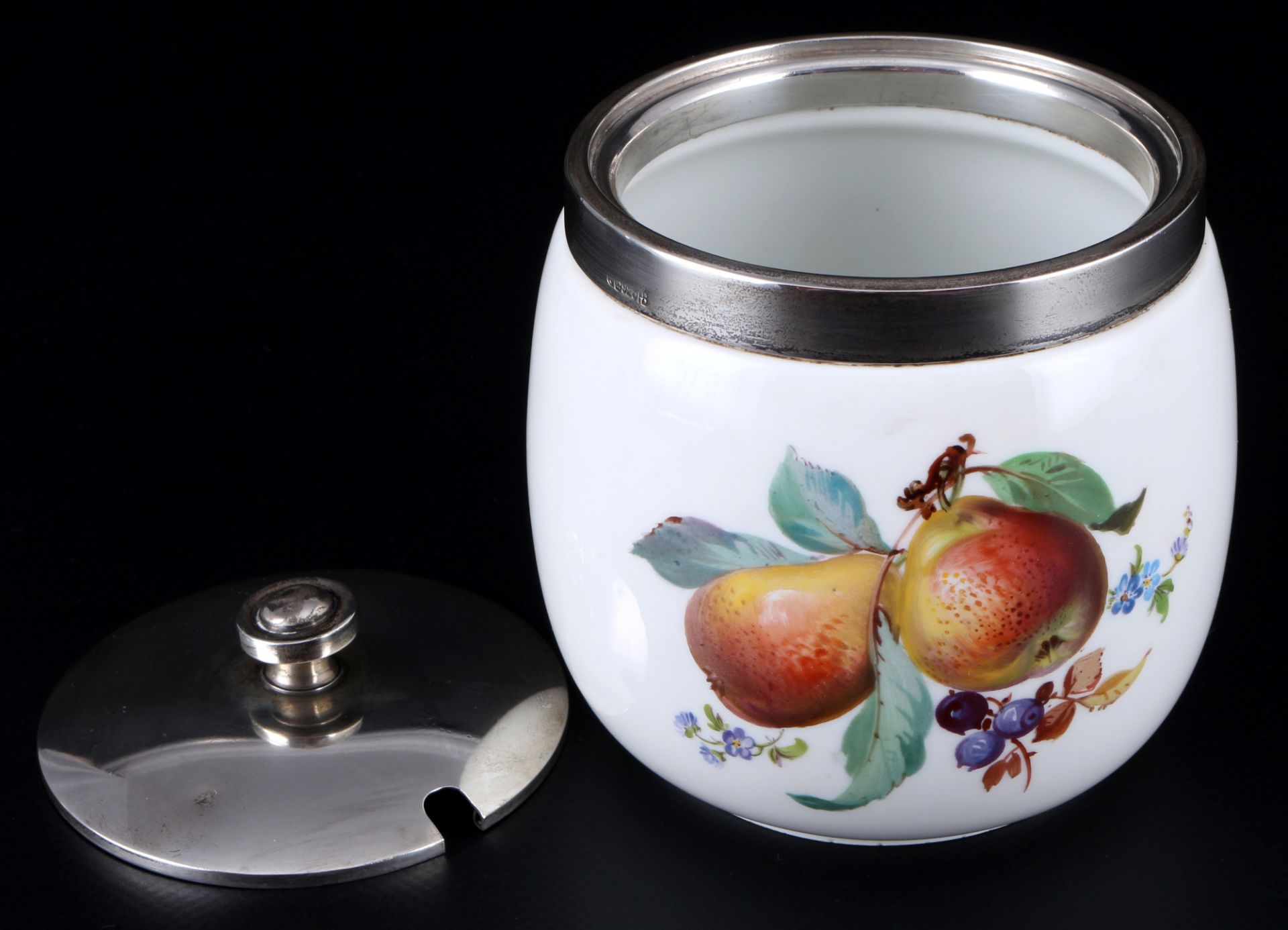 Meissen Obstmalerei Kompott-Deckeldose mit 925 Silbermontur, jam lidded box with sterling silver mou - Bild 2 aus 3