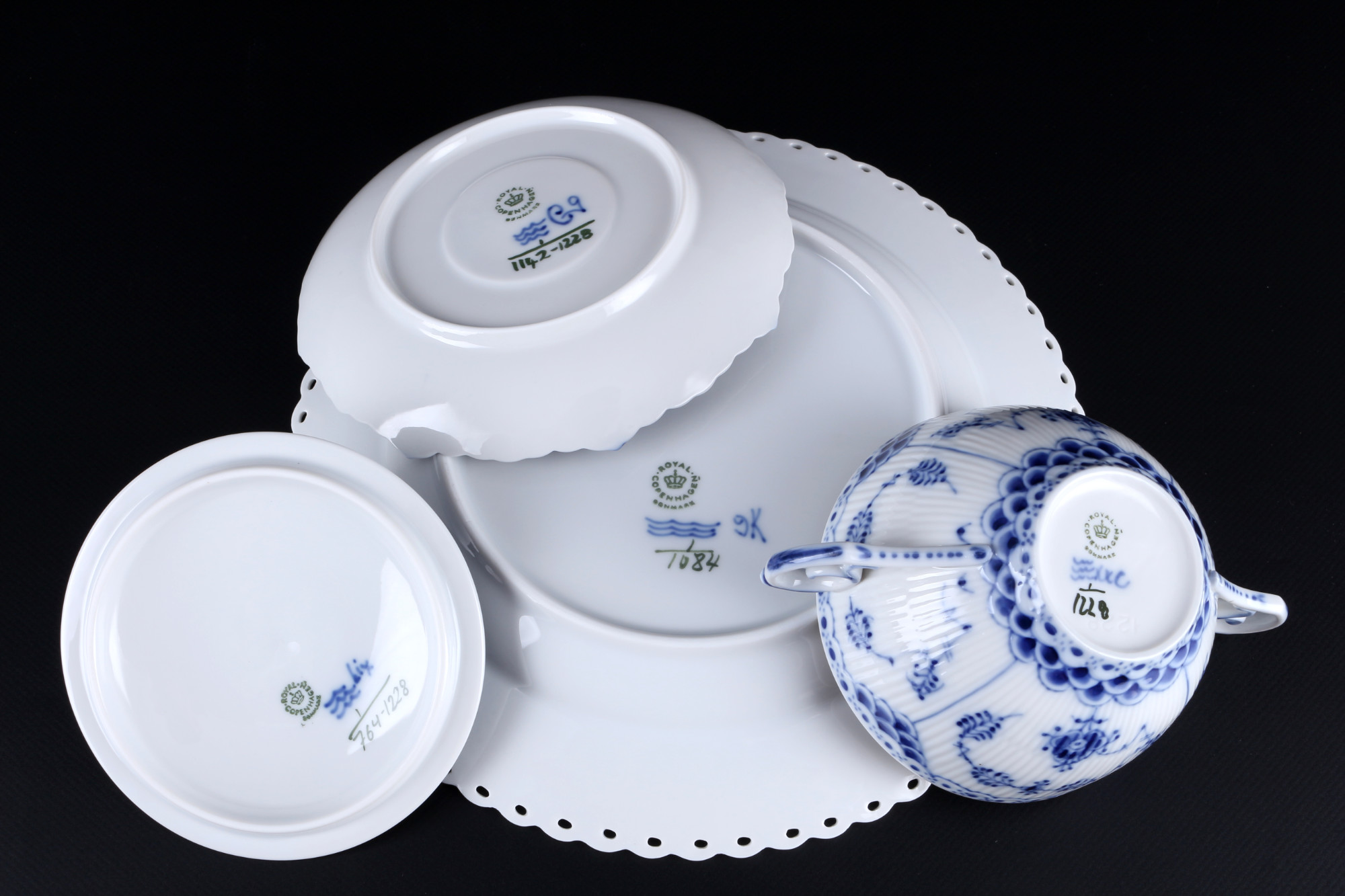 Royal Copenhagen Musselmalet Full Lace 3 soup cups and 3 dinner plates 1st choice, Suppentassen und  - Image 4 of 4