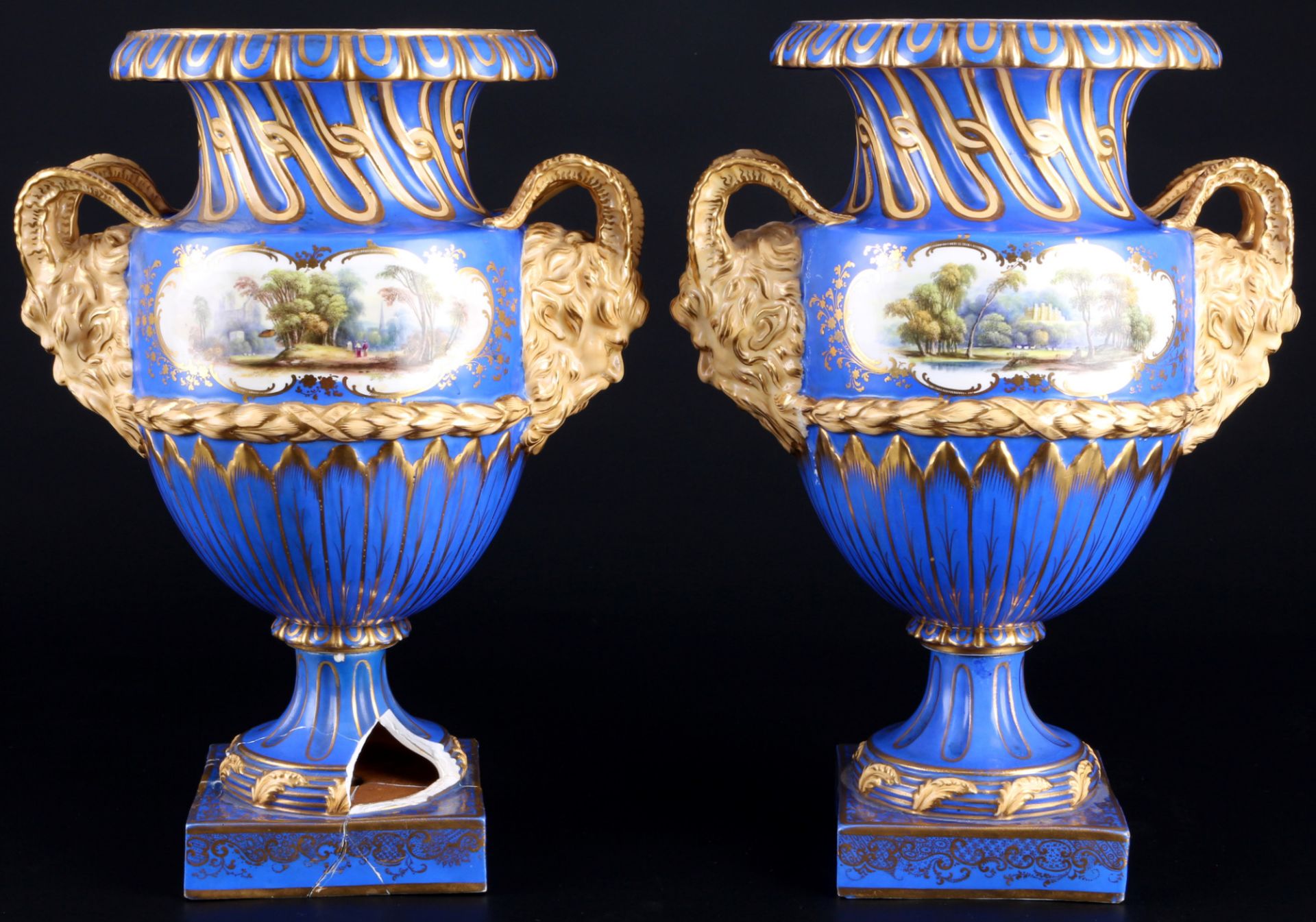 Paar Prunkvasen mit Satyrköpfen, pair of splendor vases with satyr heads, - Bild 5 aus 9