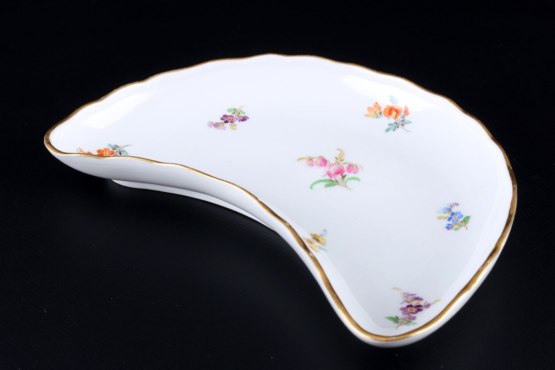 Meissen Streublümchen 7 Halbmondteller 1.Wahl, Knaufmarke, crescent plates 1st choice, - Bild 2 aus 3