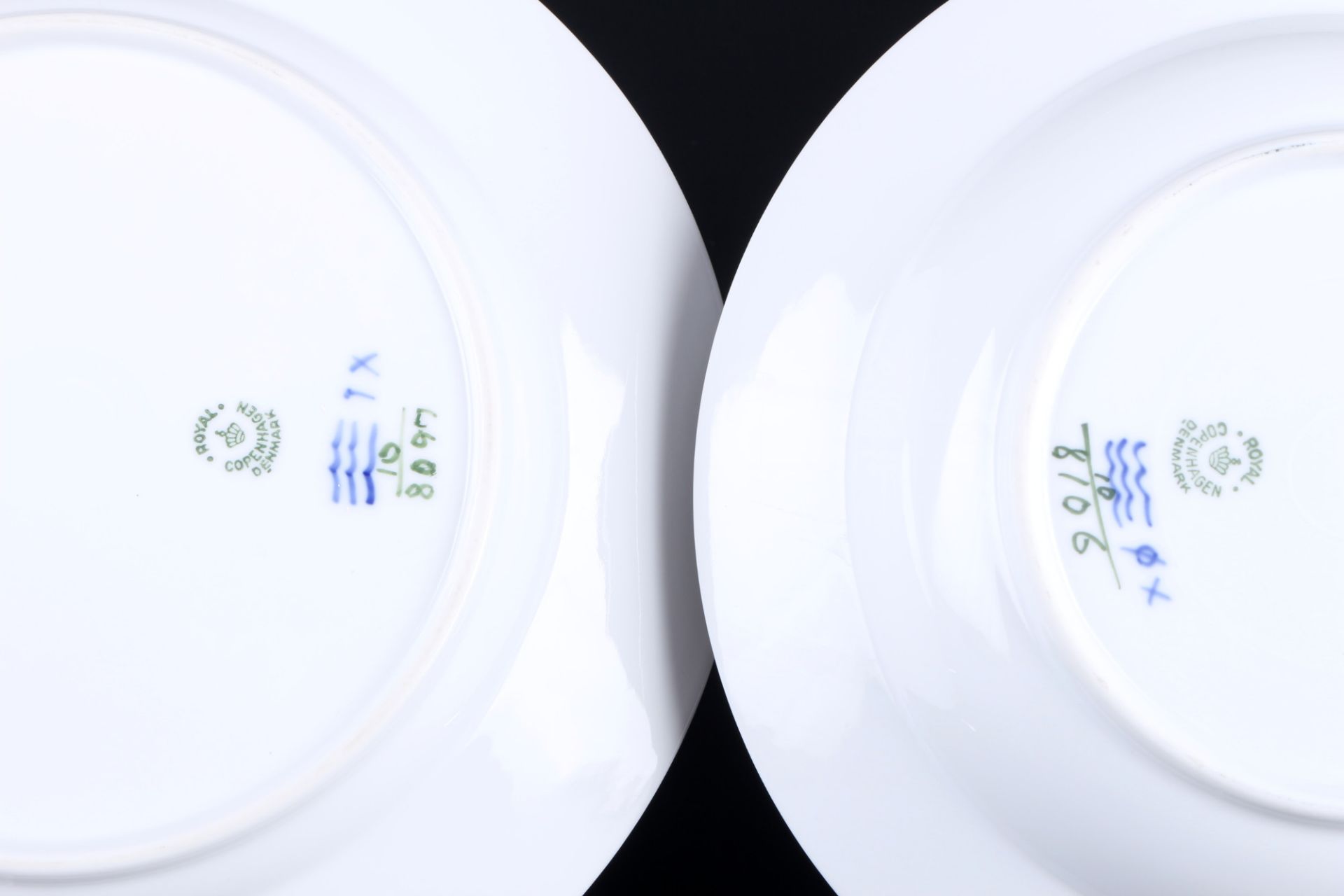 Royal Copenhagen Blaue Blume 6 Speiseteller und 6 Suppenteller, dinner and soup plates, - Bild 4 aus 4