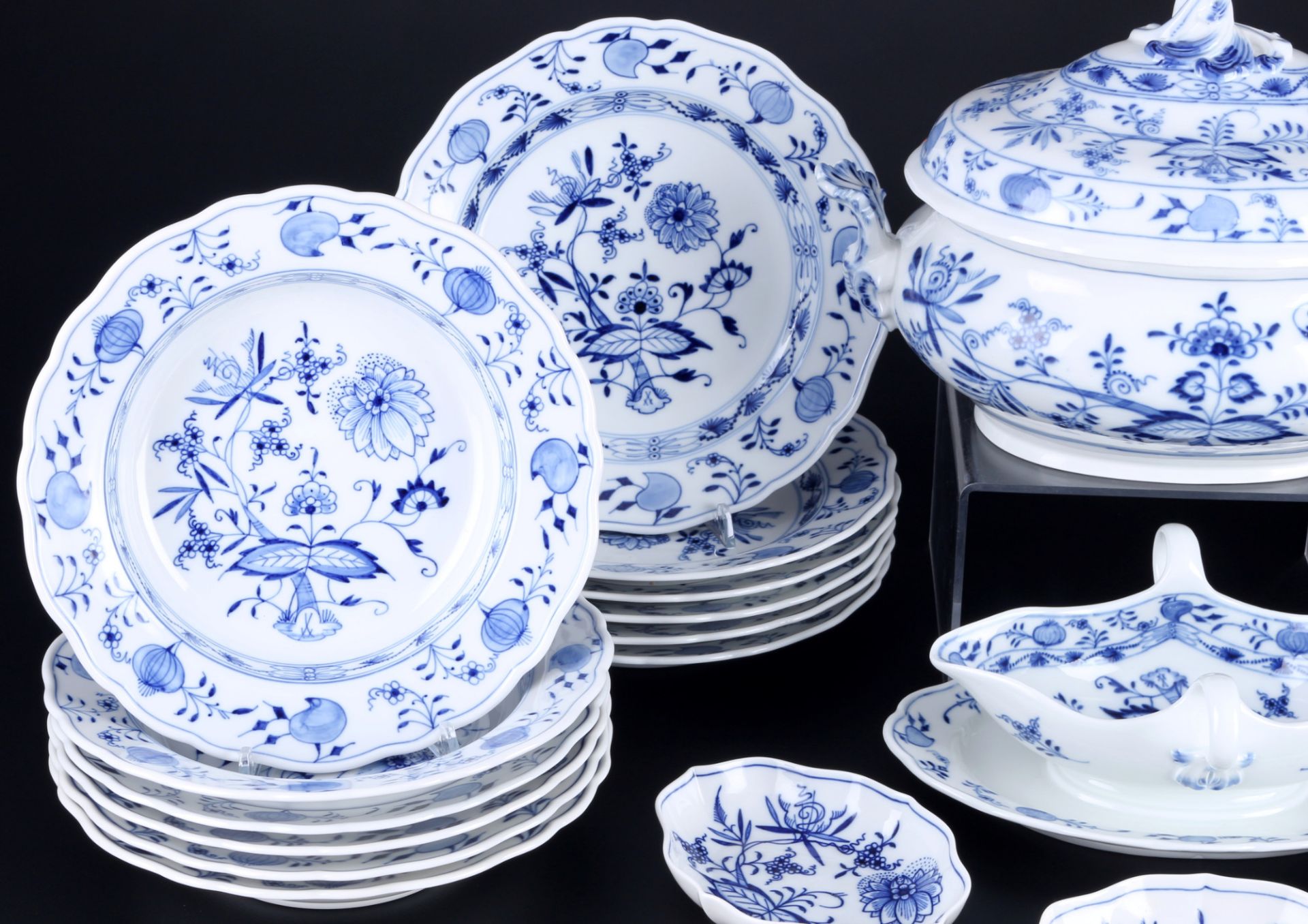 Meissen Zwiebelmuster Speiseservice für 6 Personen, dinner service for 6 pers., - Bild 2 aus 8