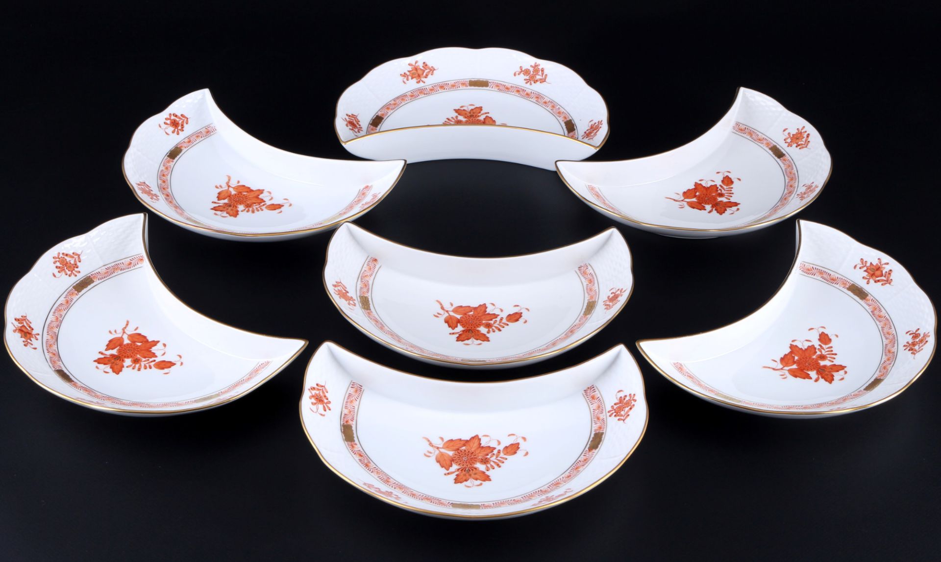 Herend Apponyi Orange 7 Halbmond Teller, crescent side plates,