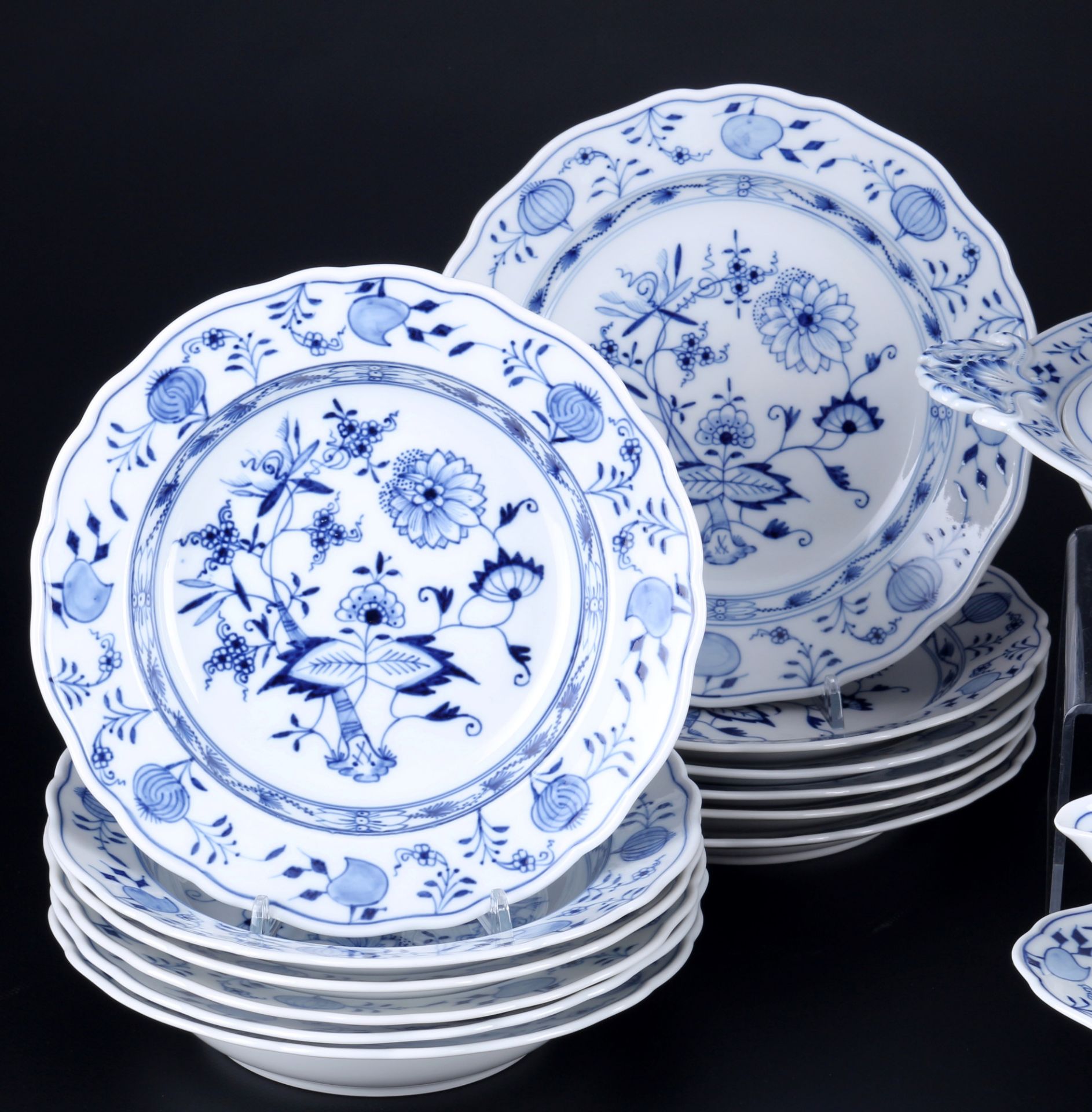 Meissen Zwiebelmuster Speiseservice für 6 Personen 1.Wahl, dinner service for 6 pers. 1st choice, - Bild 2 aus 6