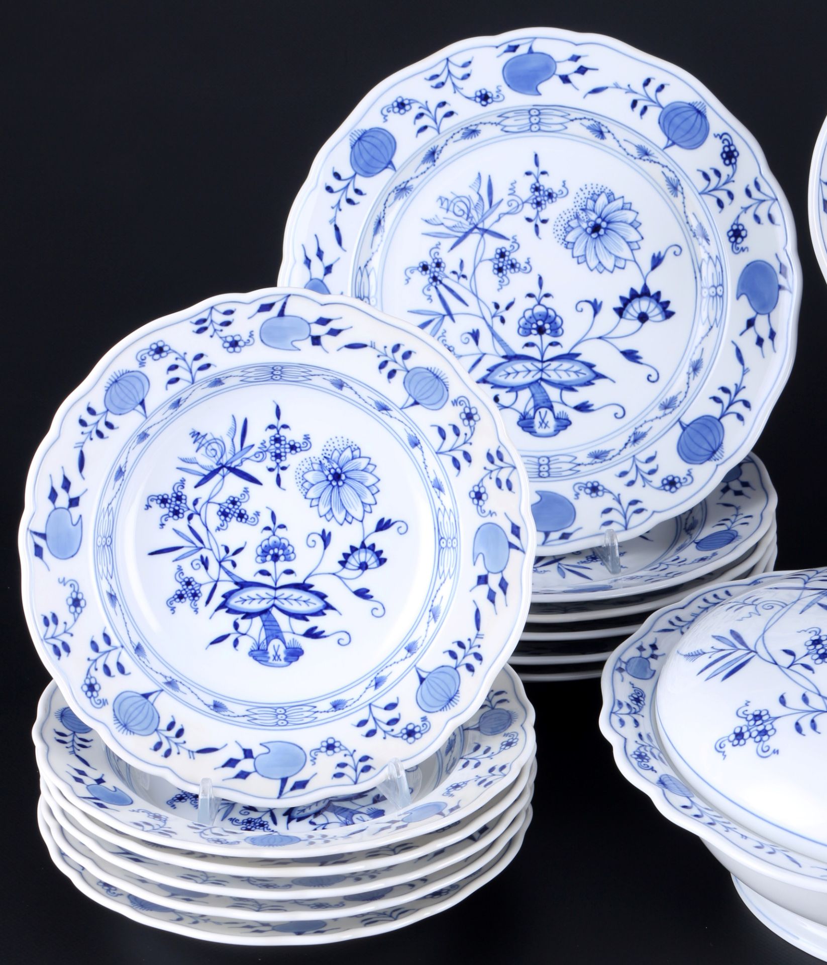 Meissen Zwiebelmuster Speiseservice für 6 Personen 1.Wahl, dinner service for 6 pers. 1st choice, - Bild 2 aus 5