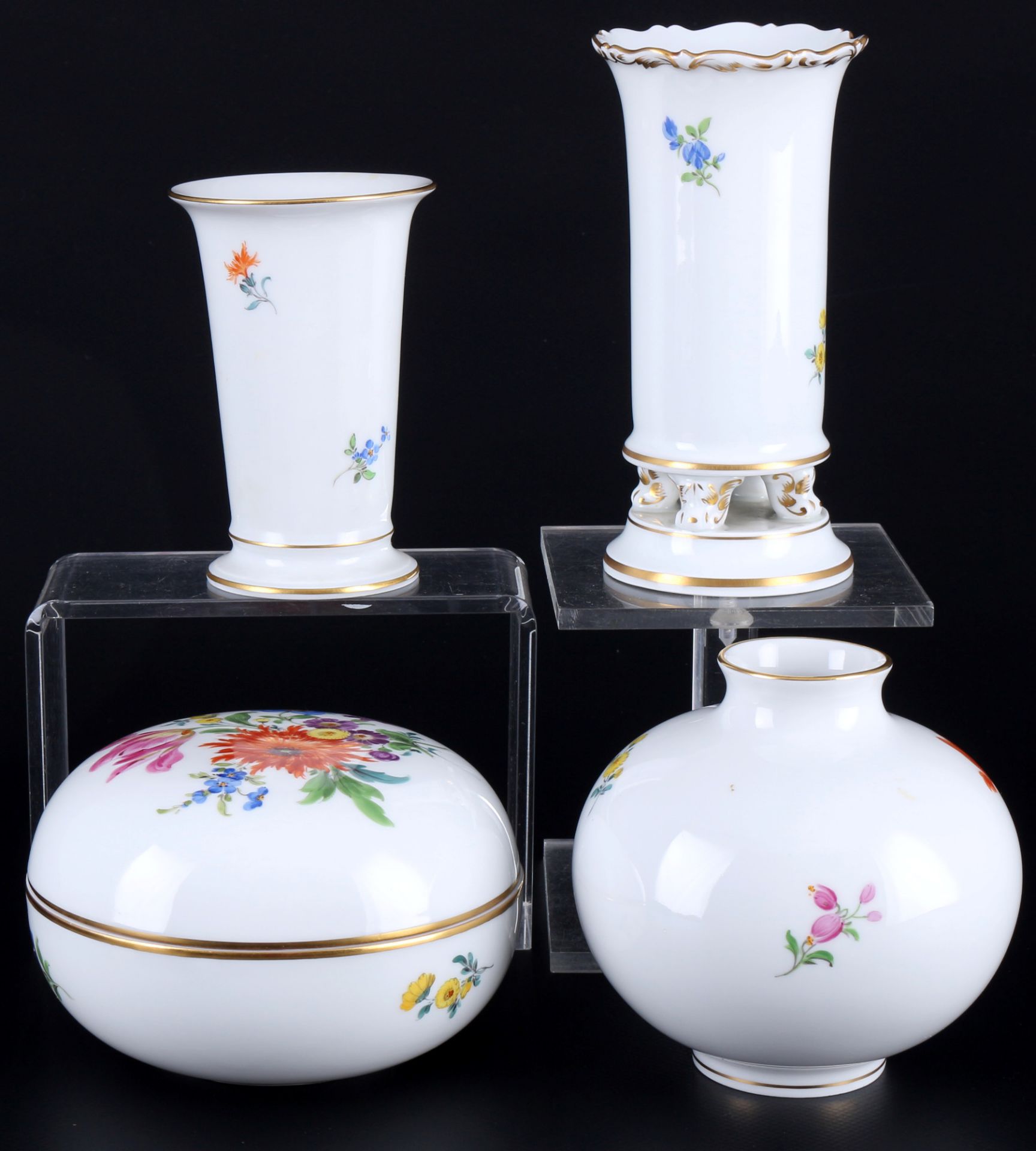 Meissen Flowers 3 vases and lidded box, Vasen und Deckeldose, - Image 4 of 5