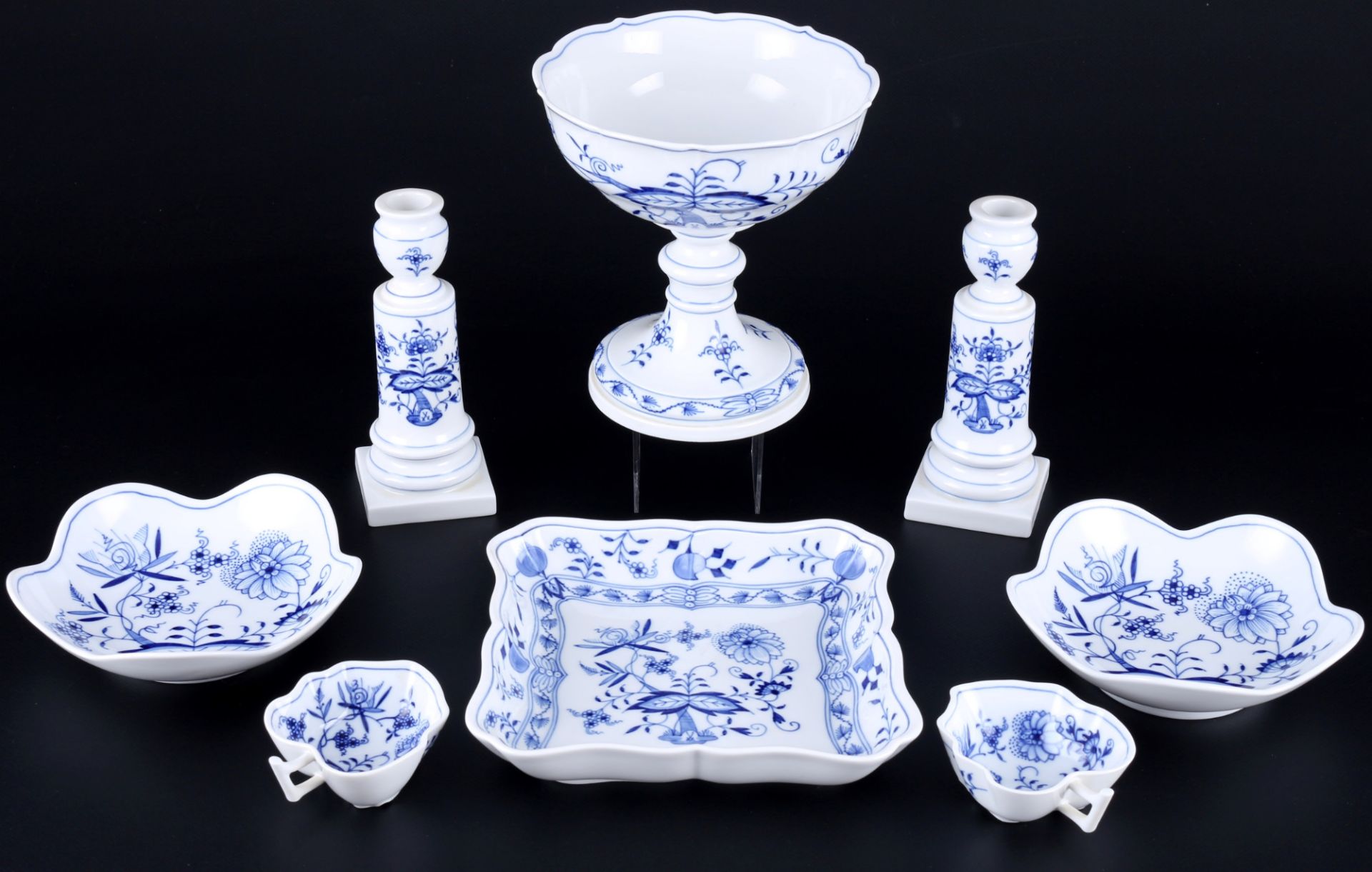 Meissen Zwiebelmuster 8-teiliges Porzellan Konvolut, porcelain lot,