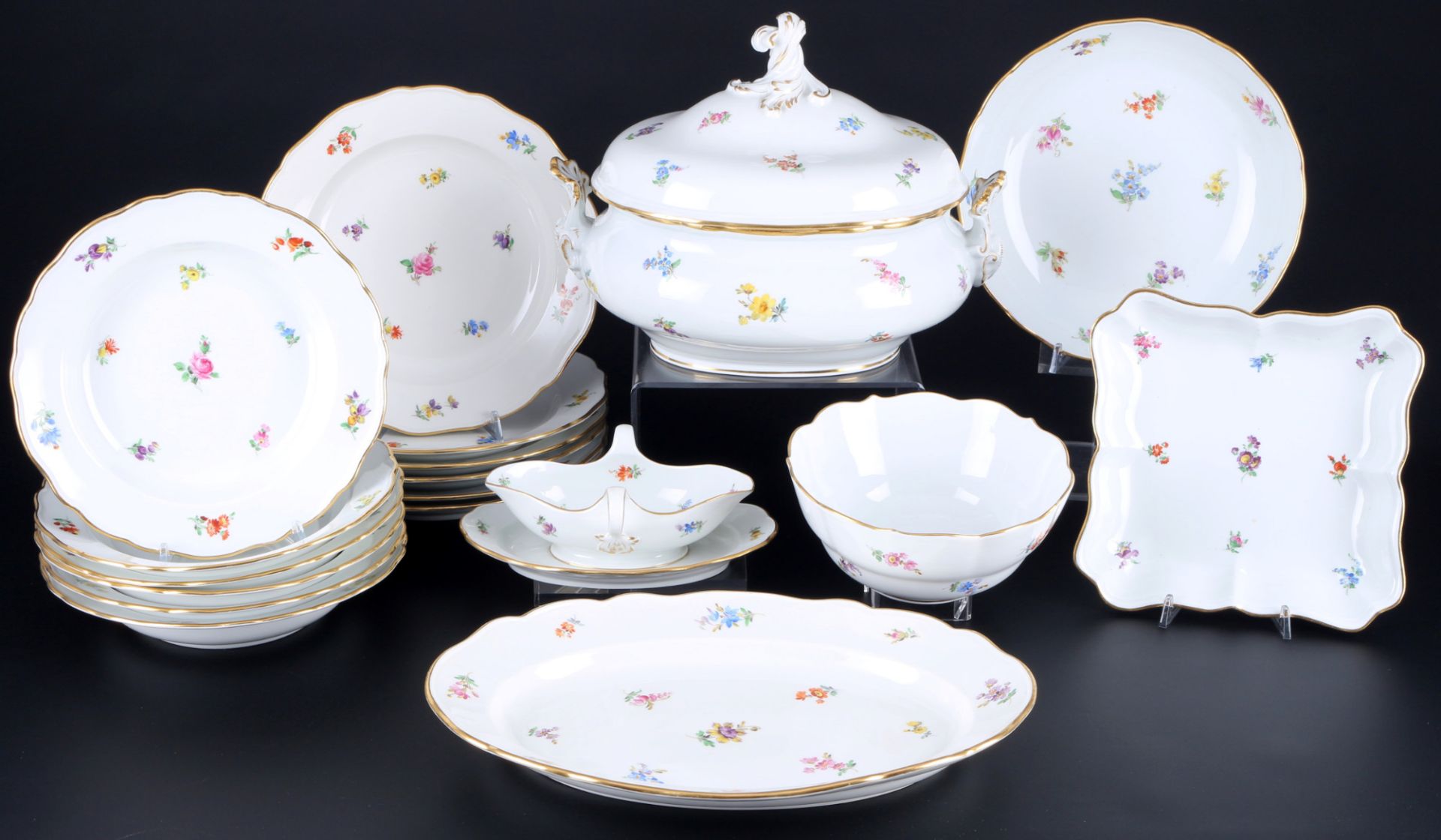 Meissen Streublümchen Speiseservice für 6 Personen 1.Wahl, dinner service for 6 pers. 1st choice,