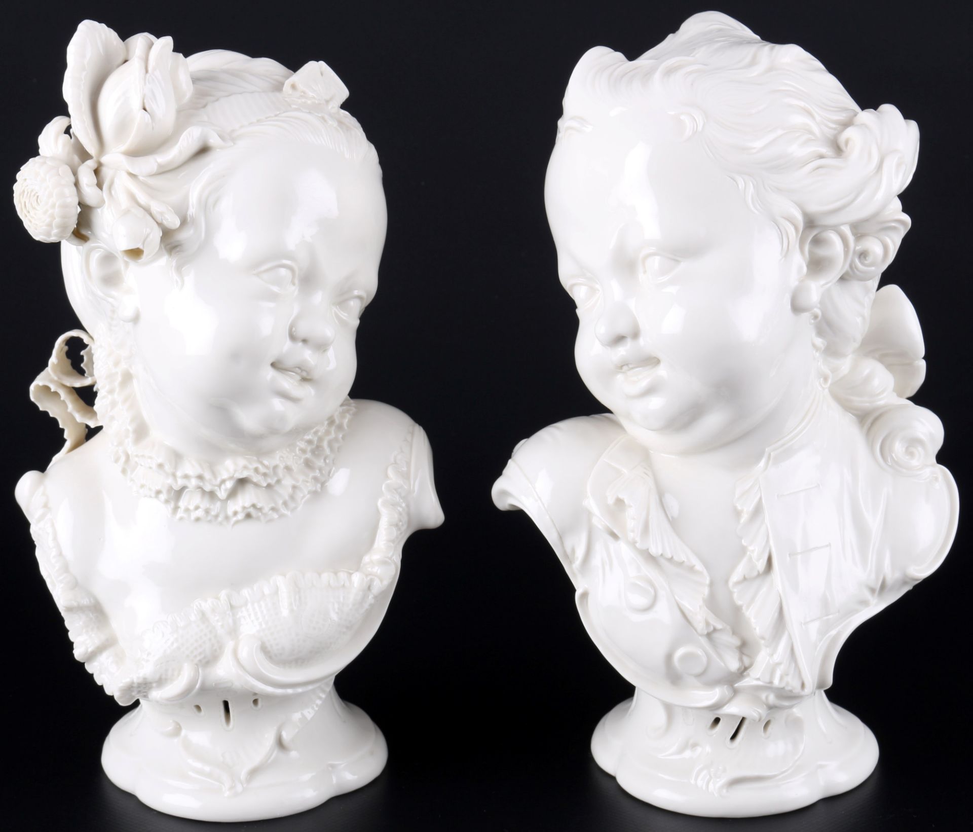 Nymphenburg pair of child busts, Franz A. Bustelli, Paar Kinderbüsten,