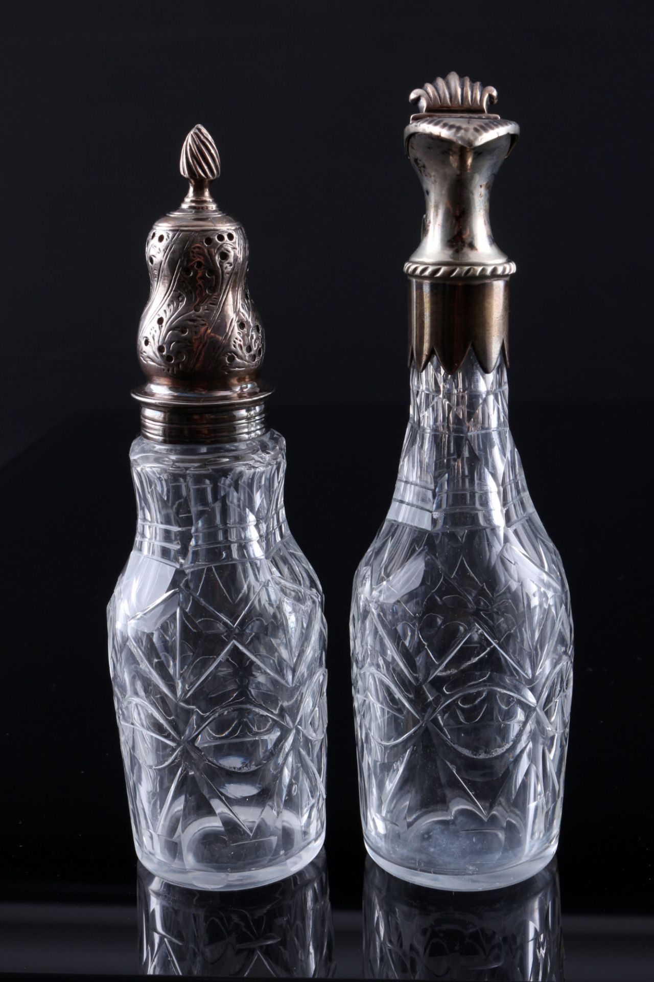 Crystal/silver oil can and salt shaker, Ölkanne und Salzstreuer, - Image 4 of 5