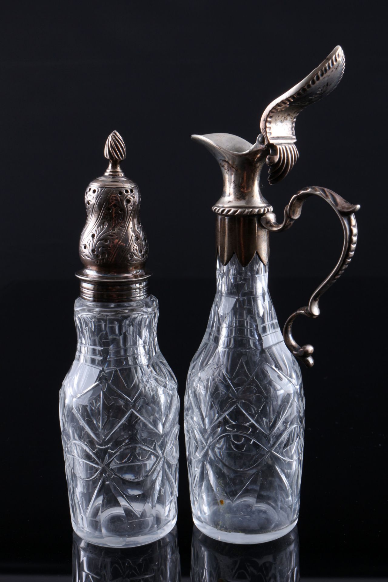 Crystal/silver oil can and salt shaker, Ölkanne und Salzstreuer, - Image 3 of 5