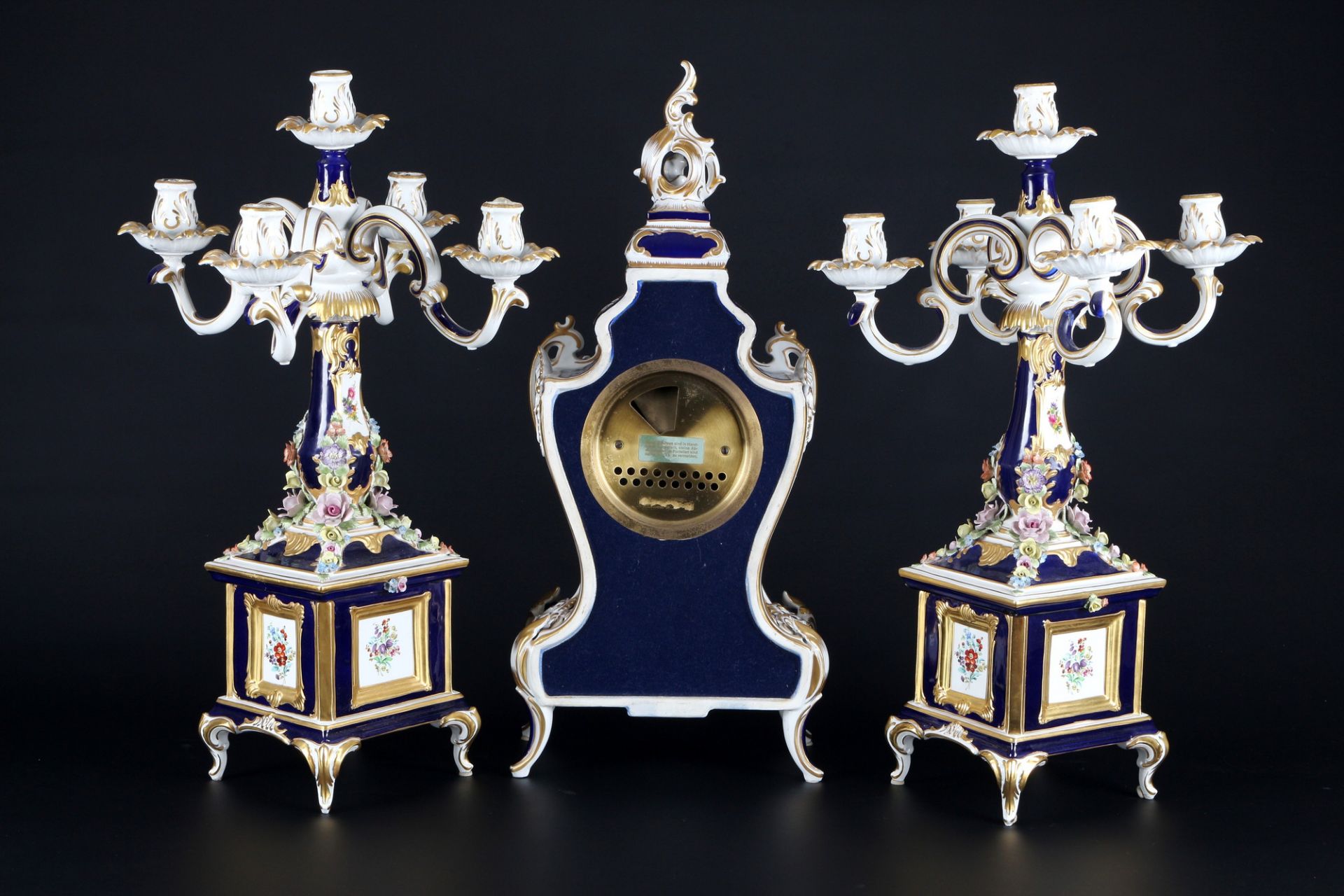 Dresden Sandizell Höffner mantel clock with pair candelabre, Kaminuhr mit Kerzenständern, - Image 6 of 8