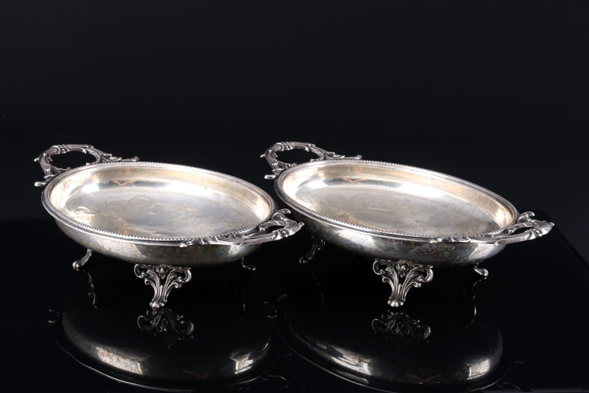 Silver 2 large handled bowls, Silber 2 Henkelschalen, - Image 2 of 4