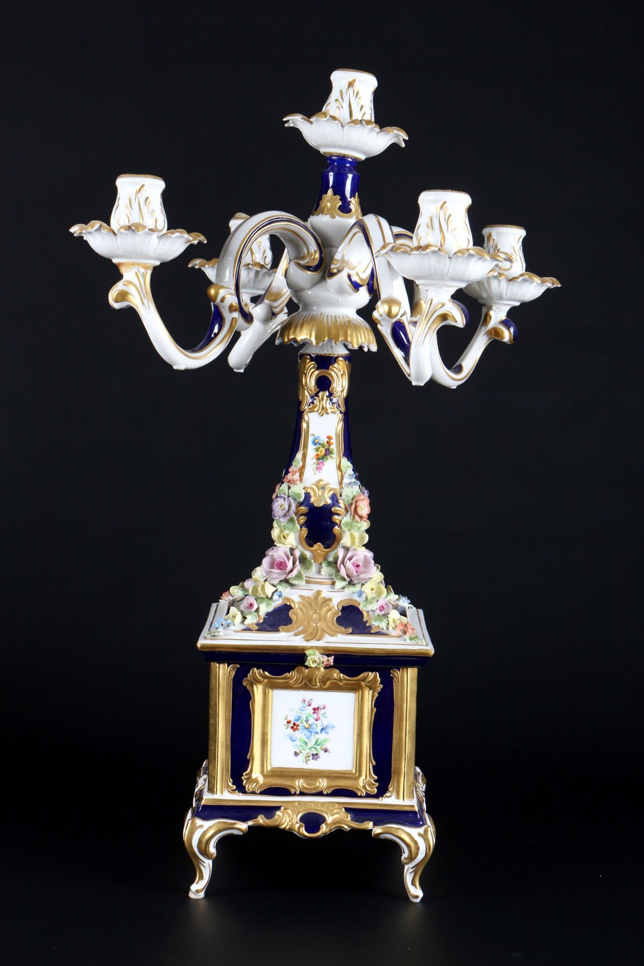 Dresden Sandizell Höffner mantel clock with pair candelabre, Kaminuhr mit Kerzenständern, - Image 4 of 8