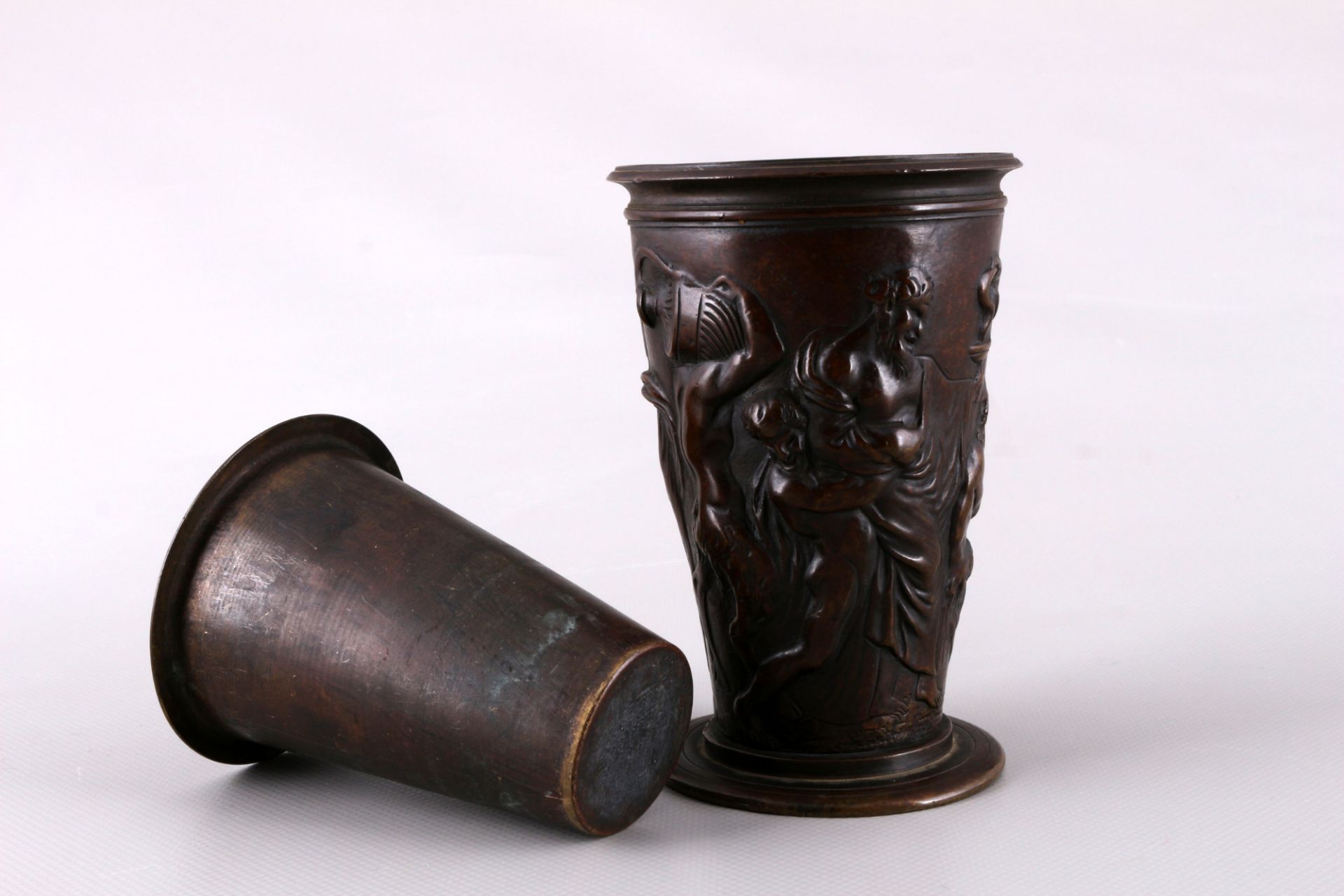 Bronze cup 19th century, mythological scenery, Bronzebecher mit mythologischer Szenerie, - Image 4 of 6