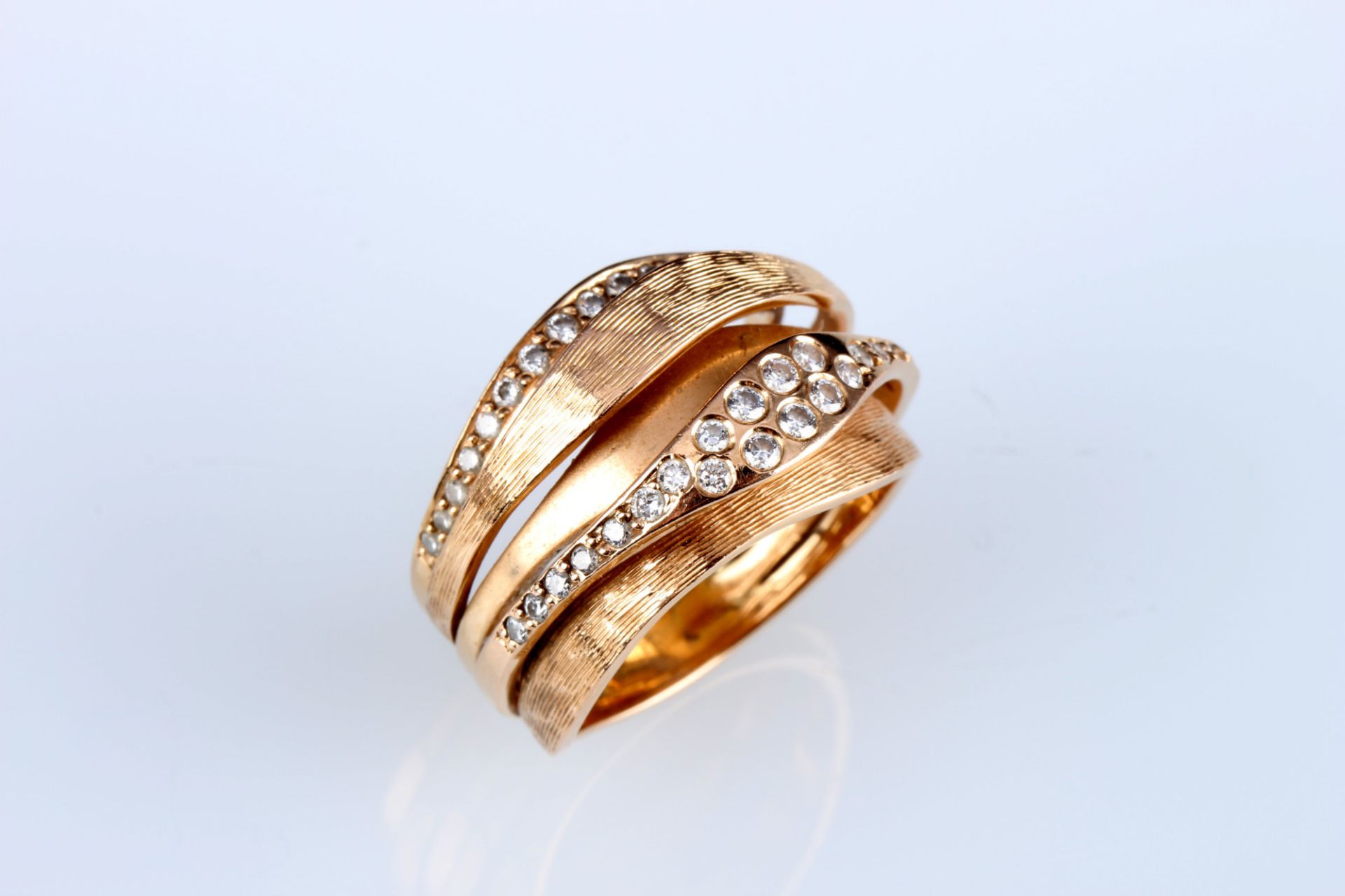 750 Gold Croisé Ring with Brilliant-Cut Diamonds, - Image 2 of 6