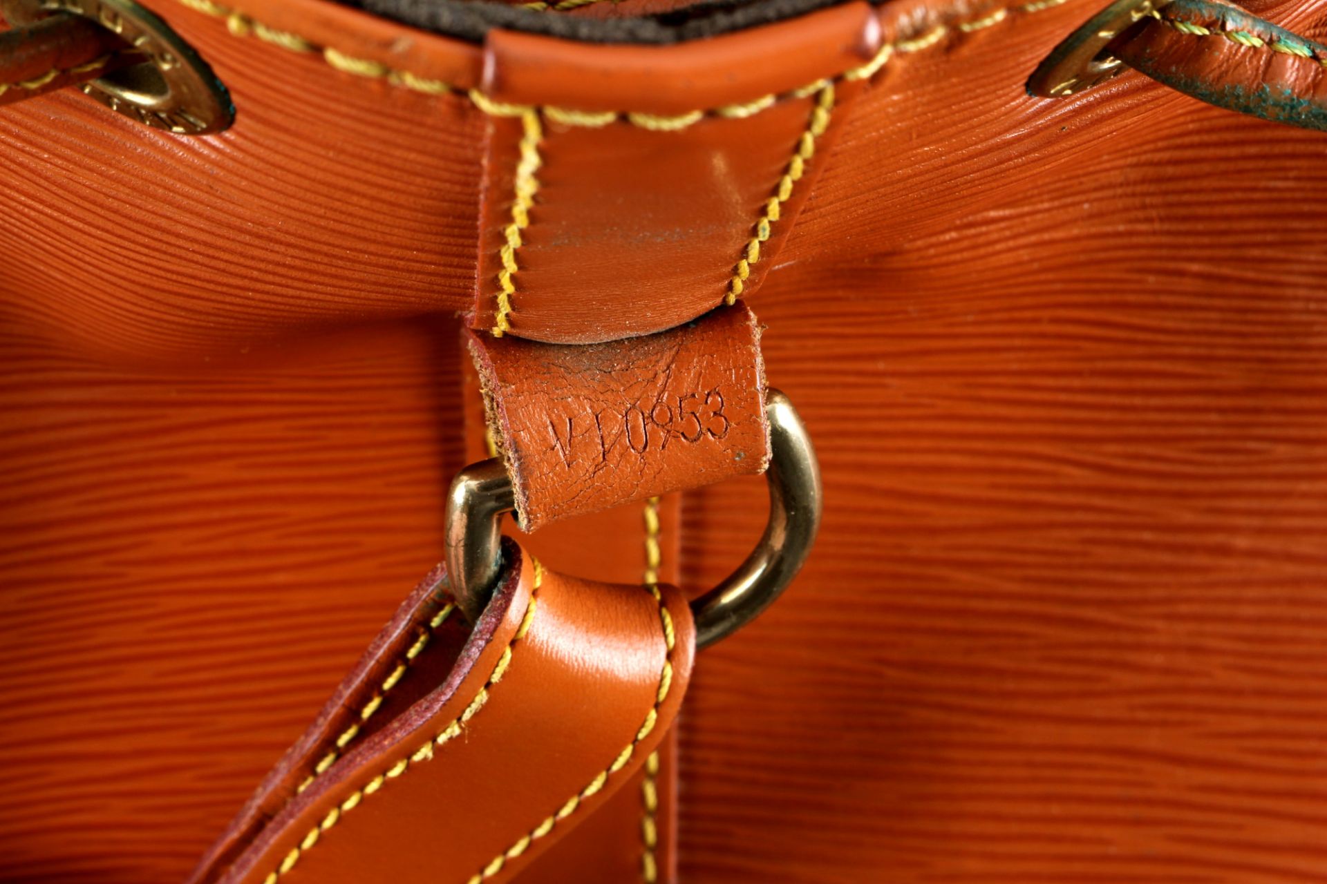 Louis Vuitton Sac Noe GM Schultertasche in Epi Gold, - Bild 9 aus 9