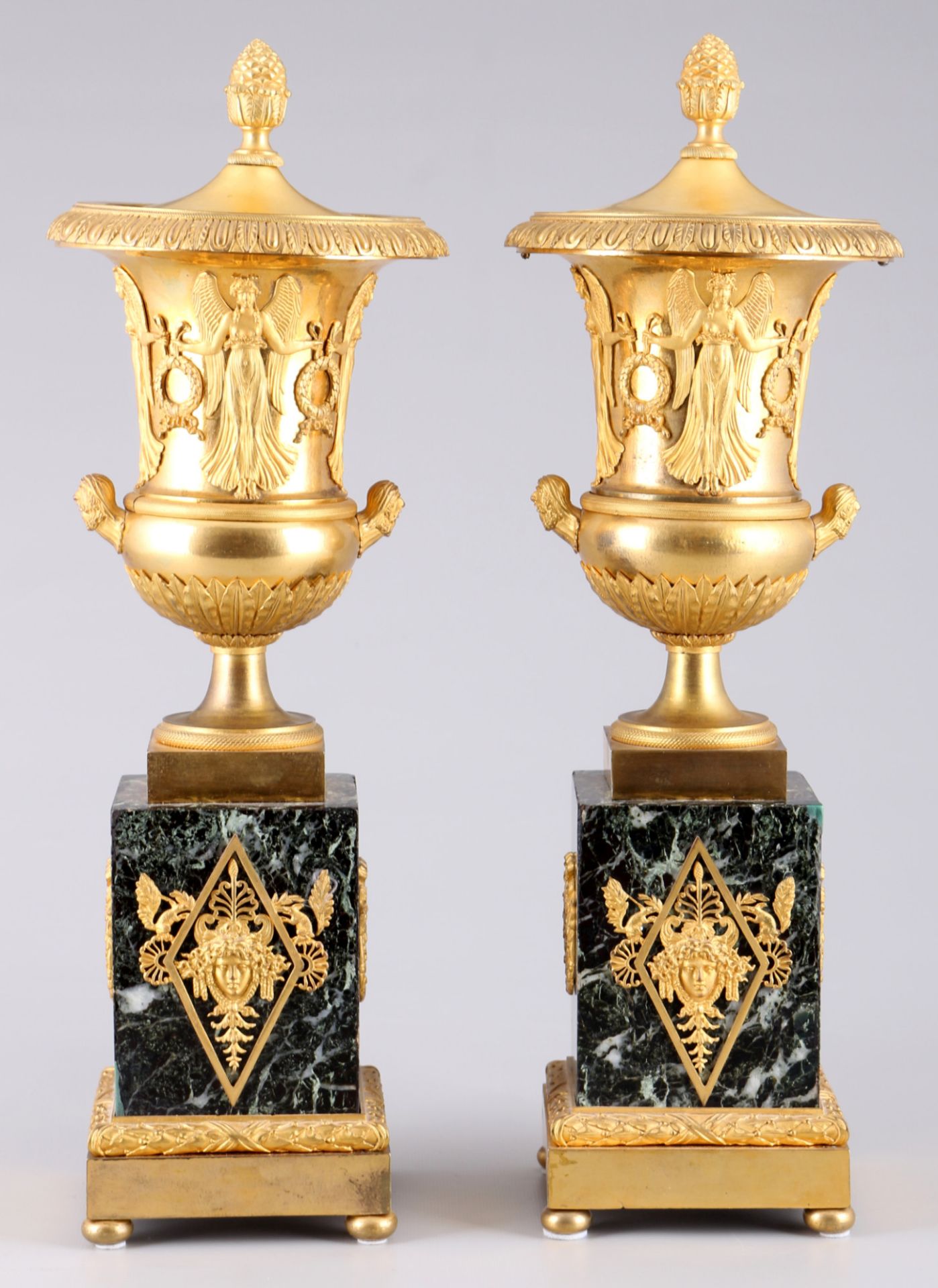 Frankreich 19. Jahrhundert, Paar Bronze Empire Brûle Parfum Vasen,
