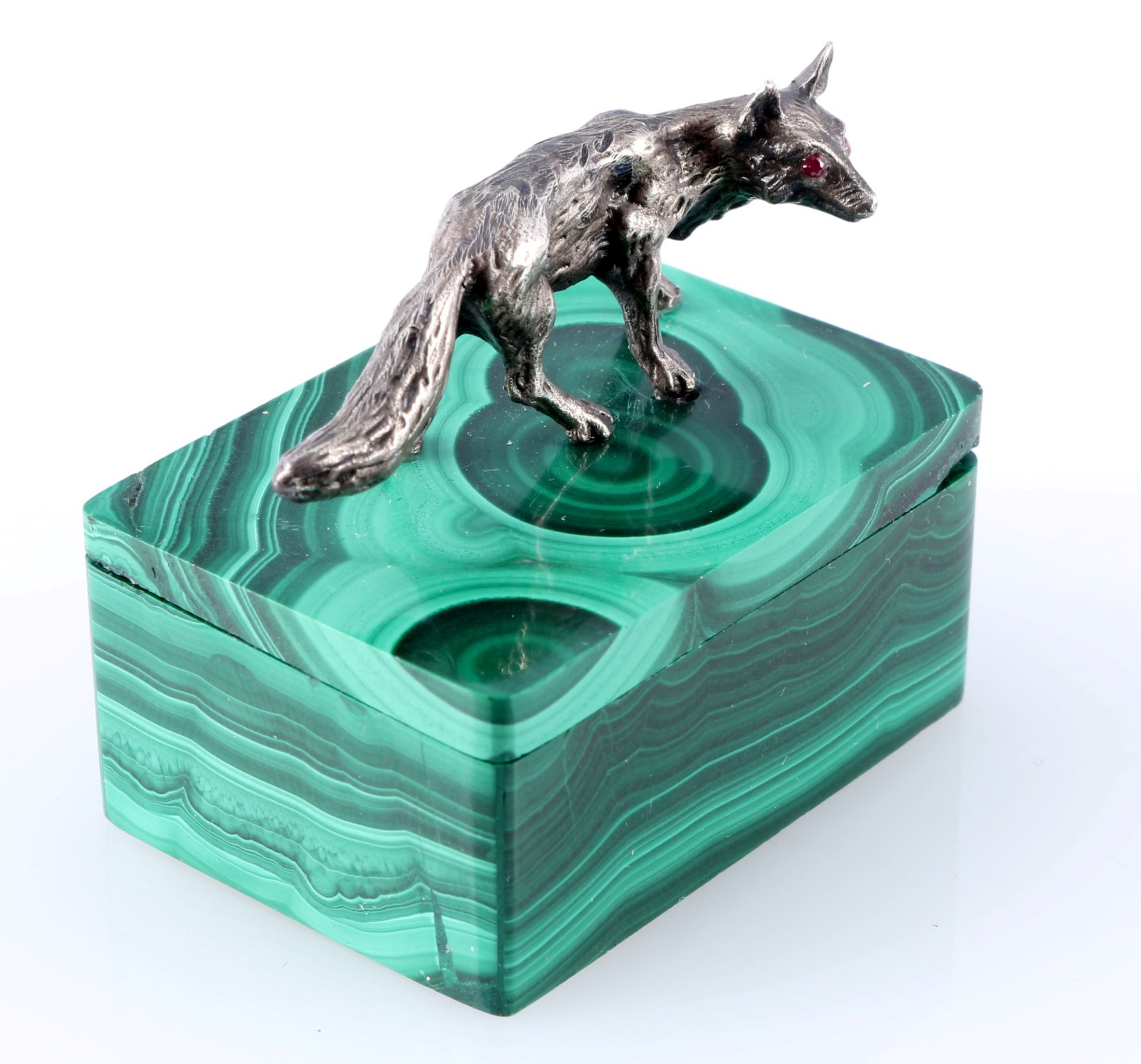 Malachite lidded box with fox, silver 84 Zoltoniki, - Image 2 of 4