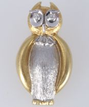 750 Gold Owl Pendant with 2 Diamonds,