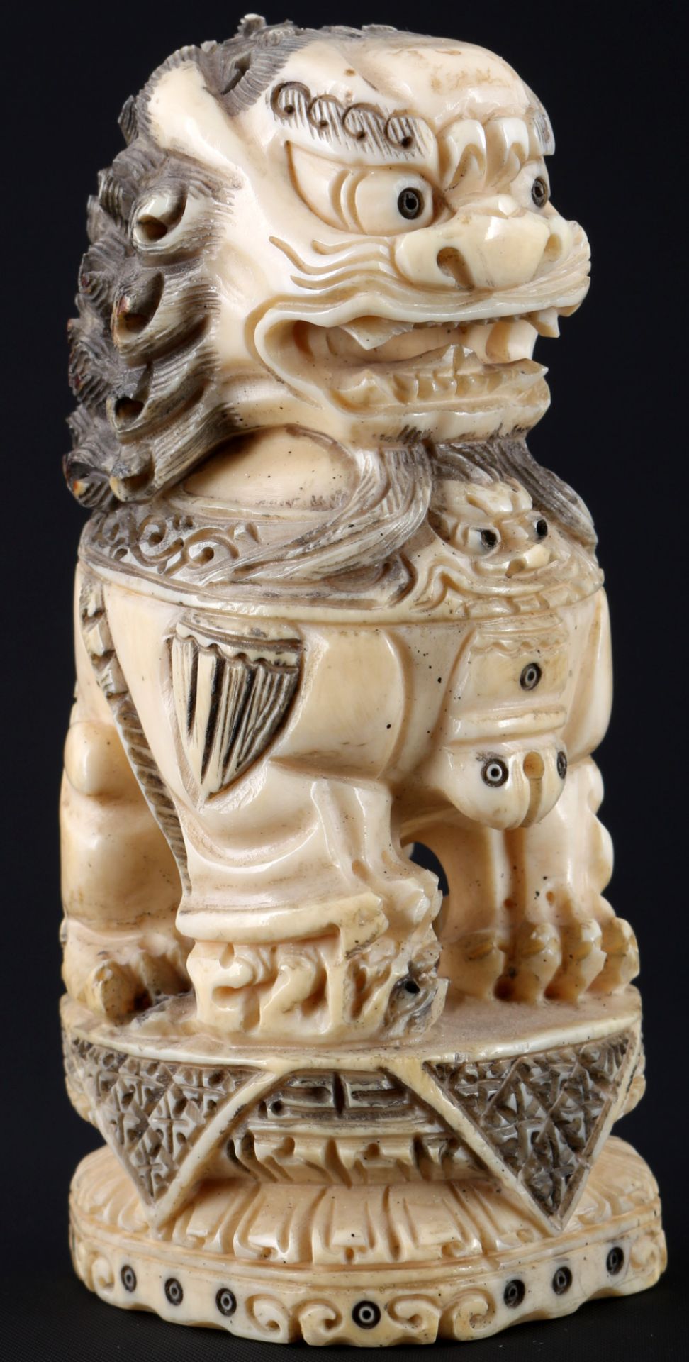 China ivory large pair of shishi guardian lions, Qing dynasty around 1900, - Image 5 of 9