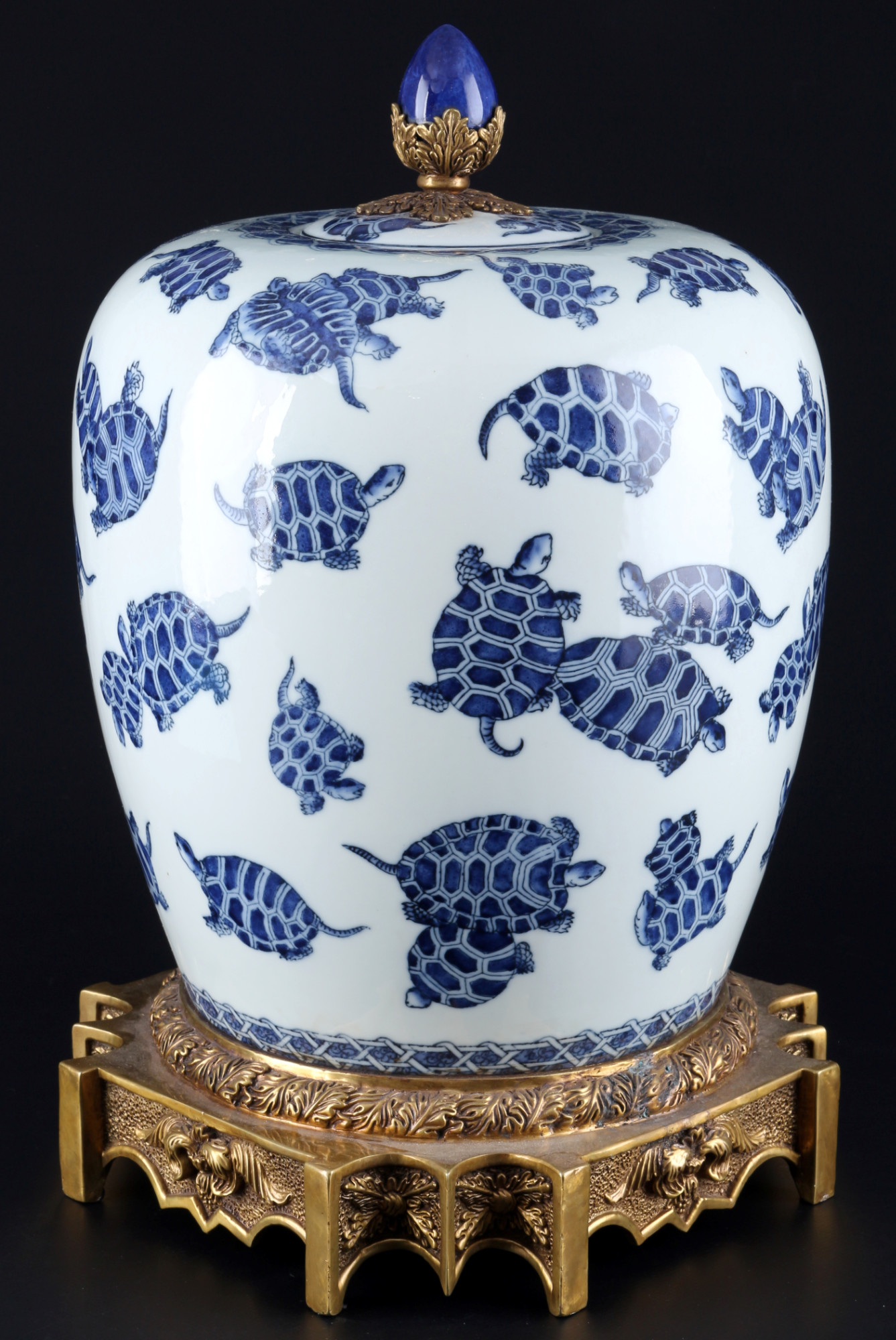 United Wilson Hong Kong lidded vase with tortoises, - Image 2 of 3