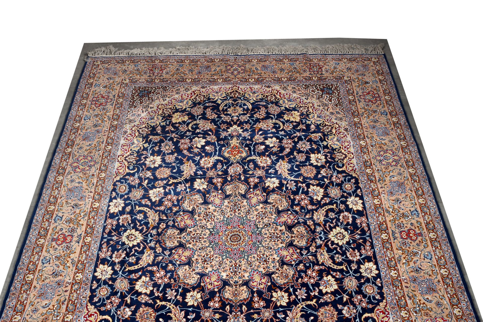Exklusiver Isfahan Teppich, signiert, - Bild 3 aus 10