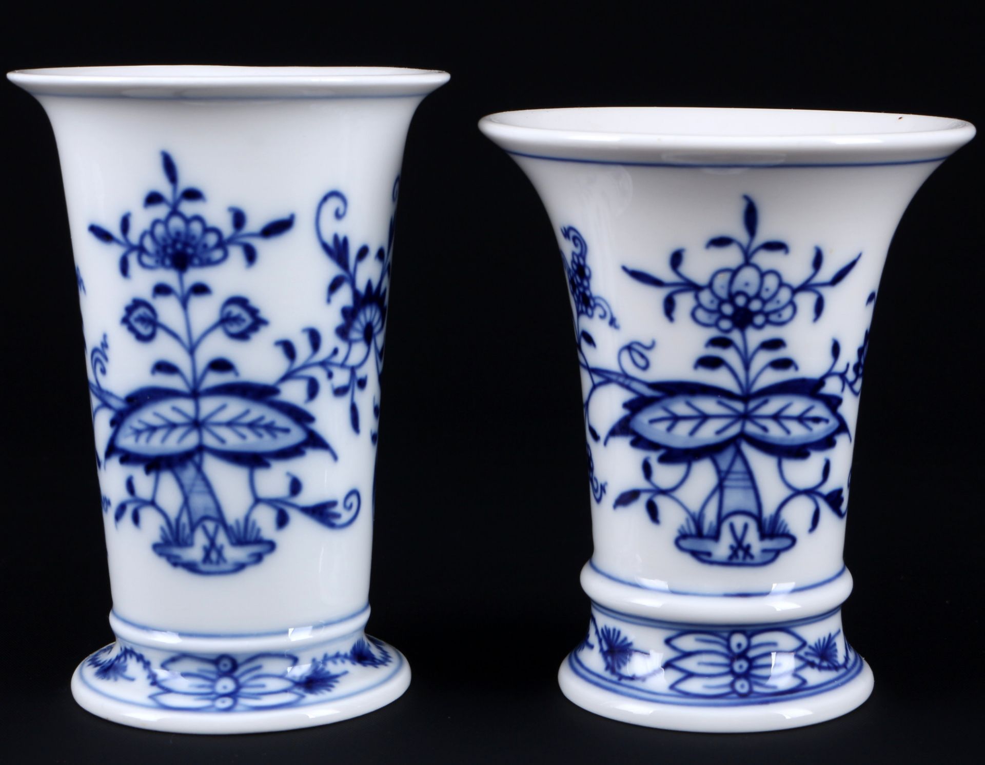 Meissen Zwiebelmuster 6 Vasen in verschiedenen Formen, - Bild 4 aus 5