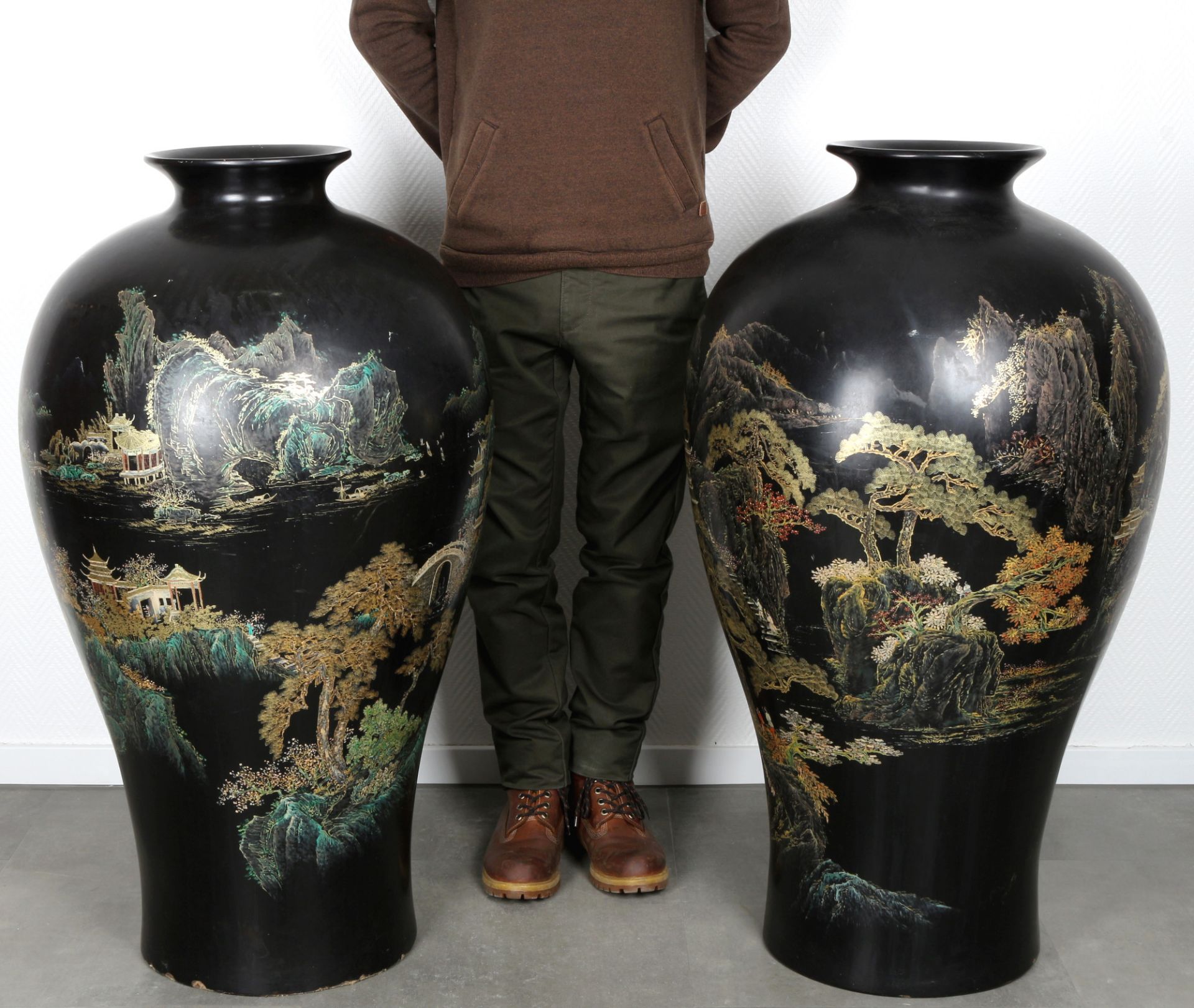 China 2 huge lacquer vases H 98 cm, - Image 2 of 6