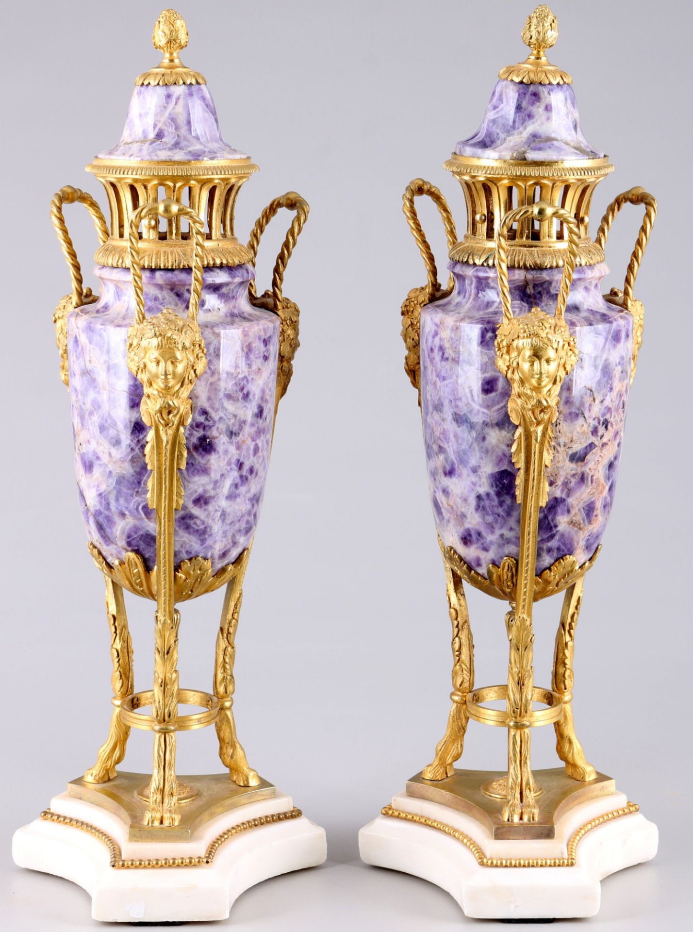 Frankreich 19. Jahrhundert, Paar Bronze Brûle Parfum Cassolette Vasen,
