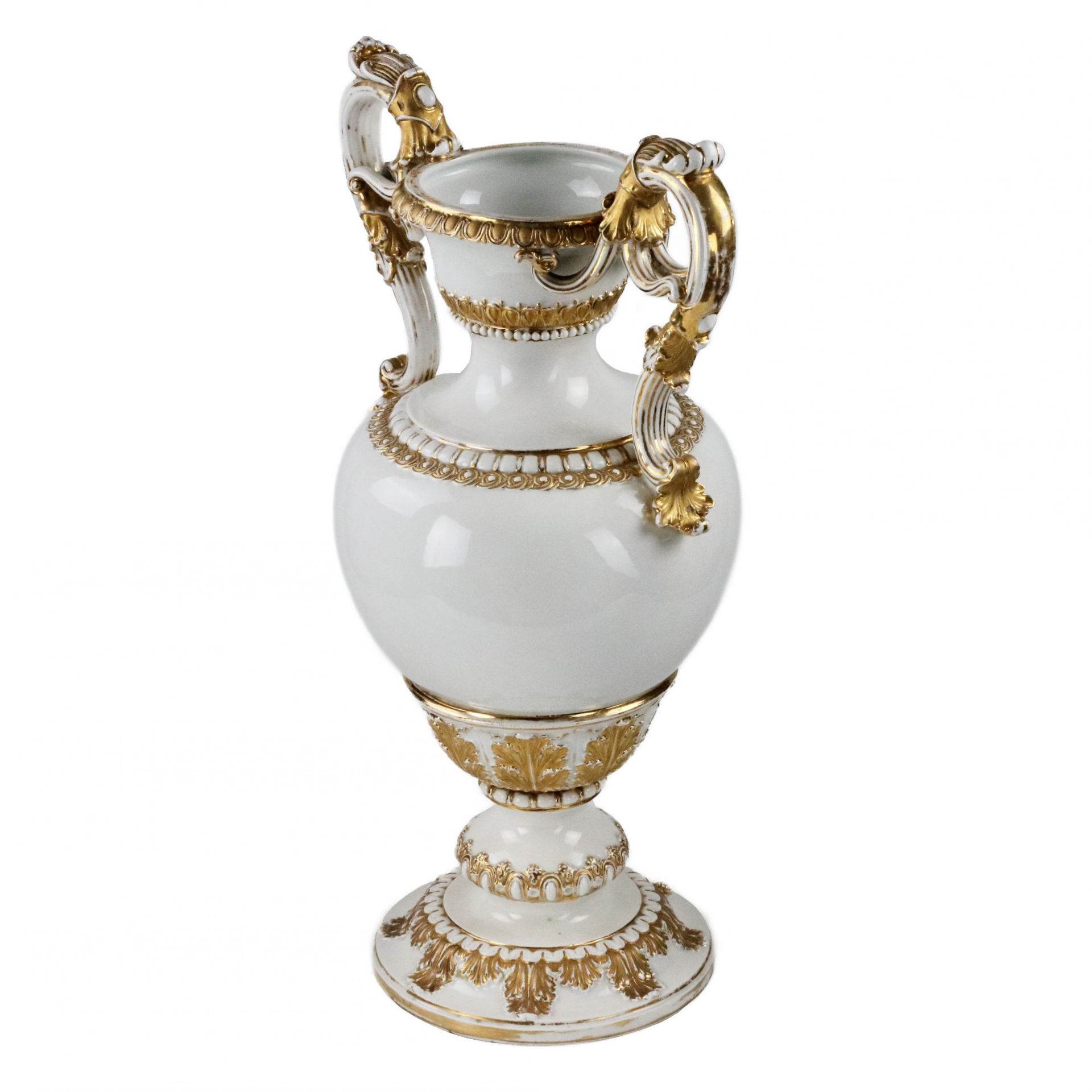 Pair of large Meissen porcelain vases with decoration in gold on white, Napoleon III style. - Image 5 of 8