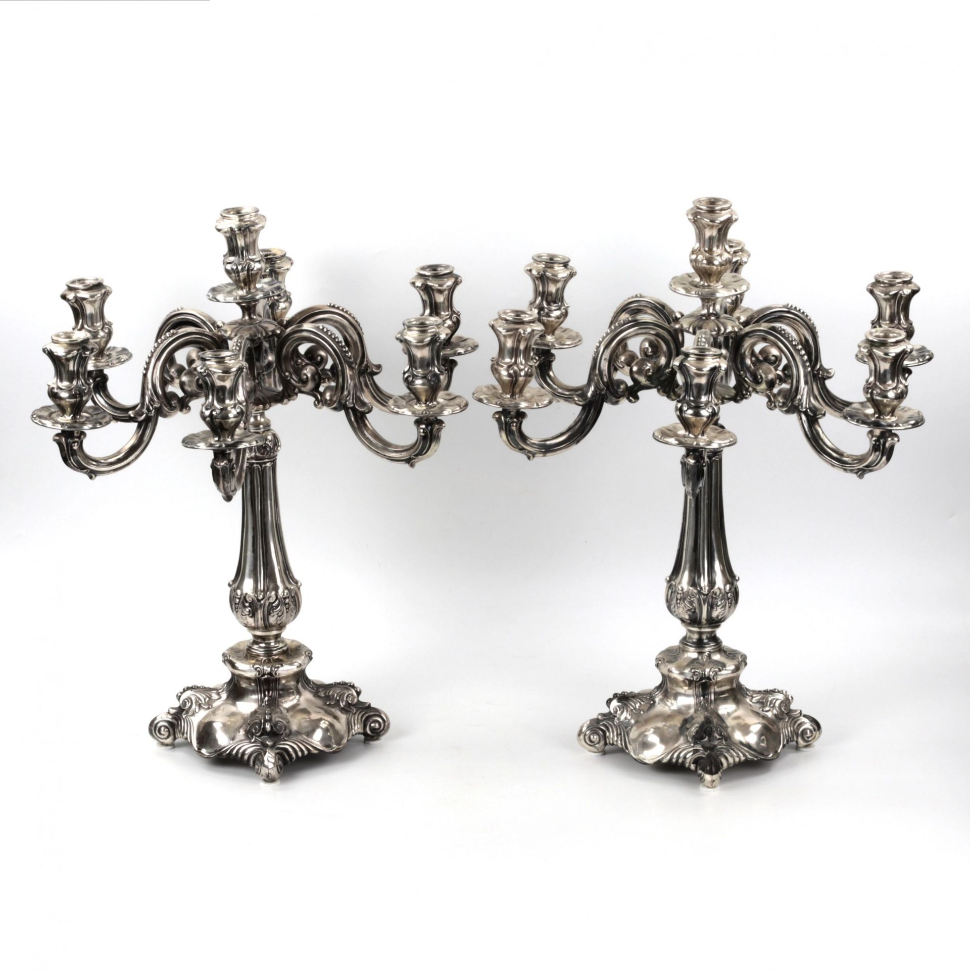 Pair of silver candelabra. Vercelli 1920 century. - Bild 2 aus 6