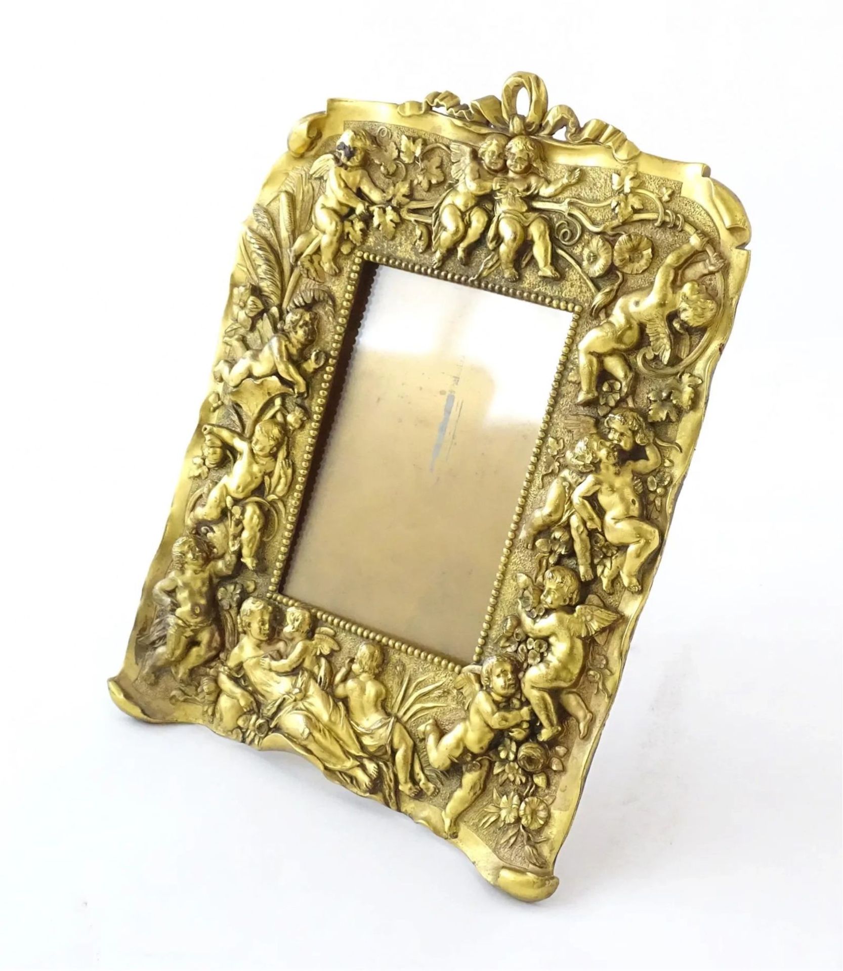 Non-trivial photo frame of gilded bronze in the Neo-Baroque style. - Bild 4 aus 4