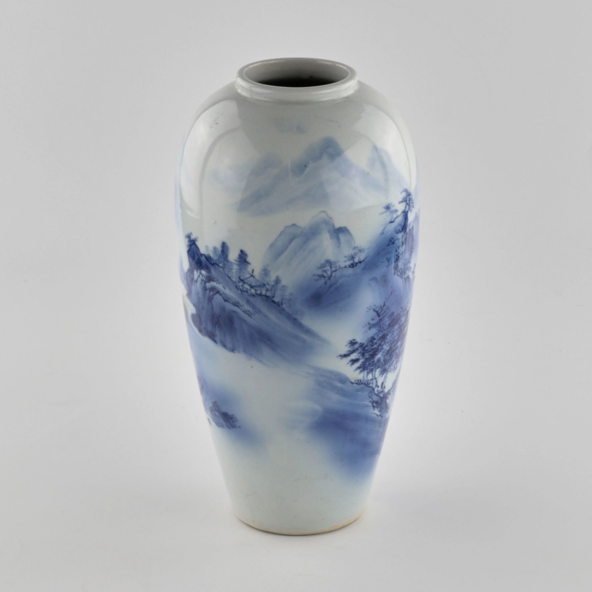 Porcelain Chinese Vase Arita 1912-1926. - Image 2 of 4