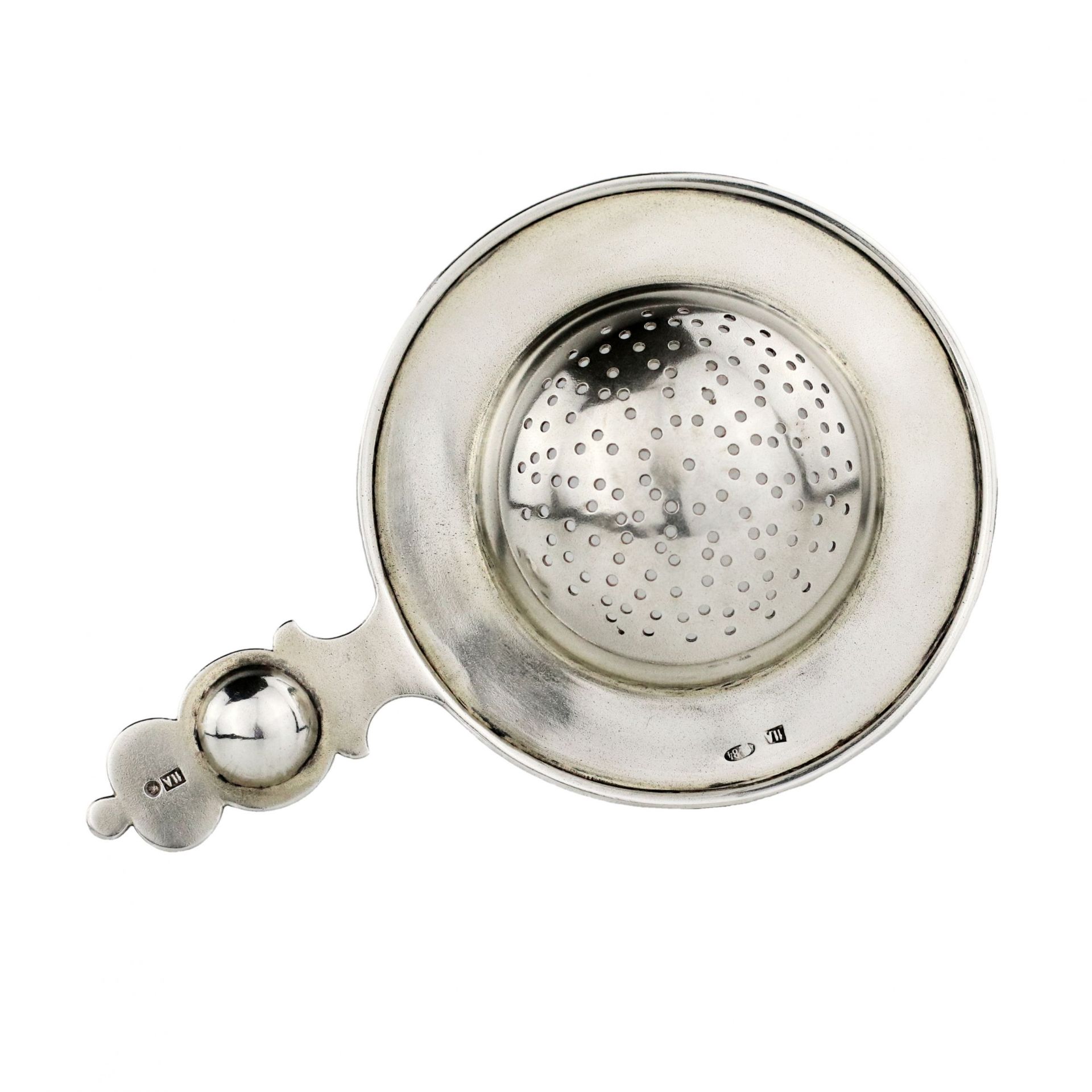 Russian silver tea strainer, with enamel decor, in the spirit of Russian Art Nouveau. - Image 2 of 7