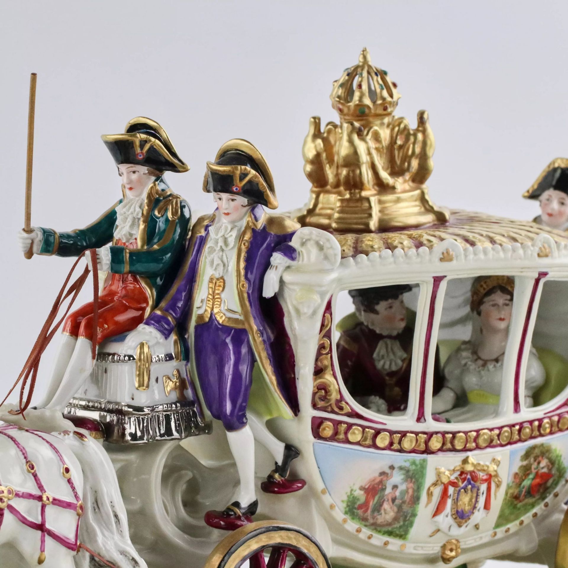 Saxon, sculptural, porcelain group Wedding carriage of Napoleon Bonaparte. - Bild 9 aus 12