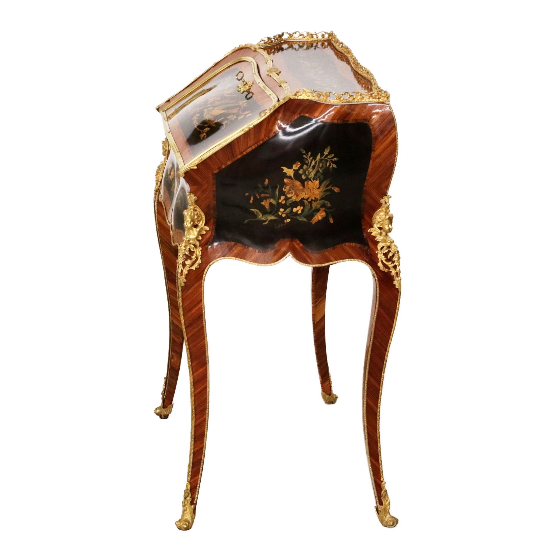 Coquettish ladies` bureau in wood and gilded bronze, Louis XV style. - Bild 5 aus 11