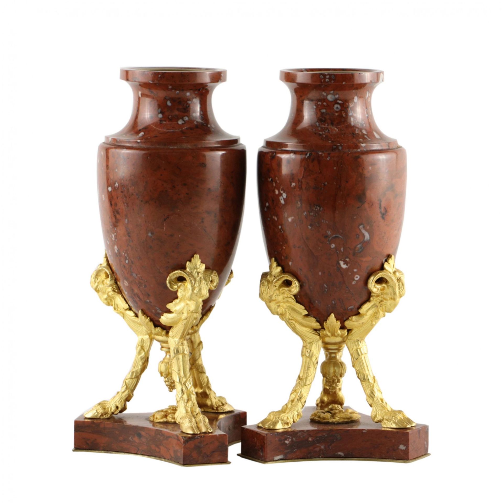 Pair of stone vases - Bild 3 aus 4