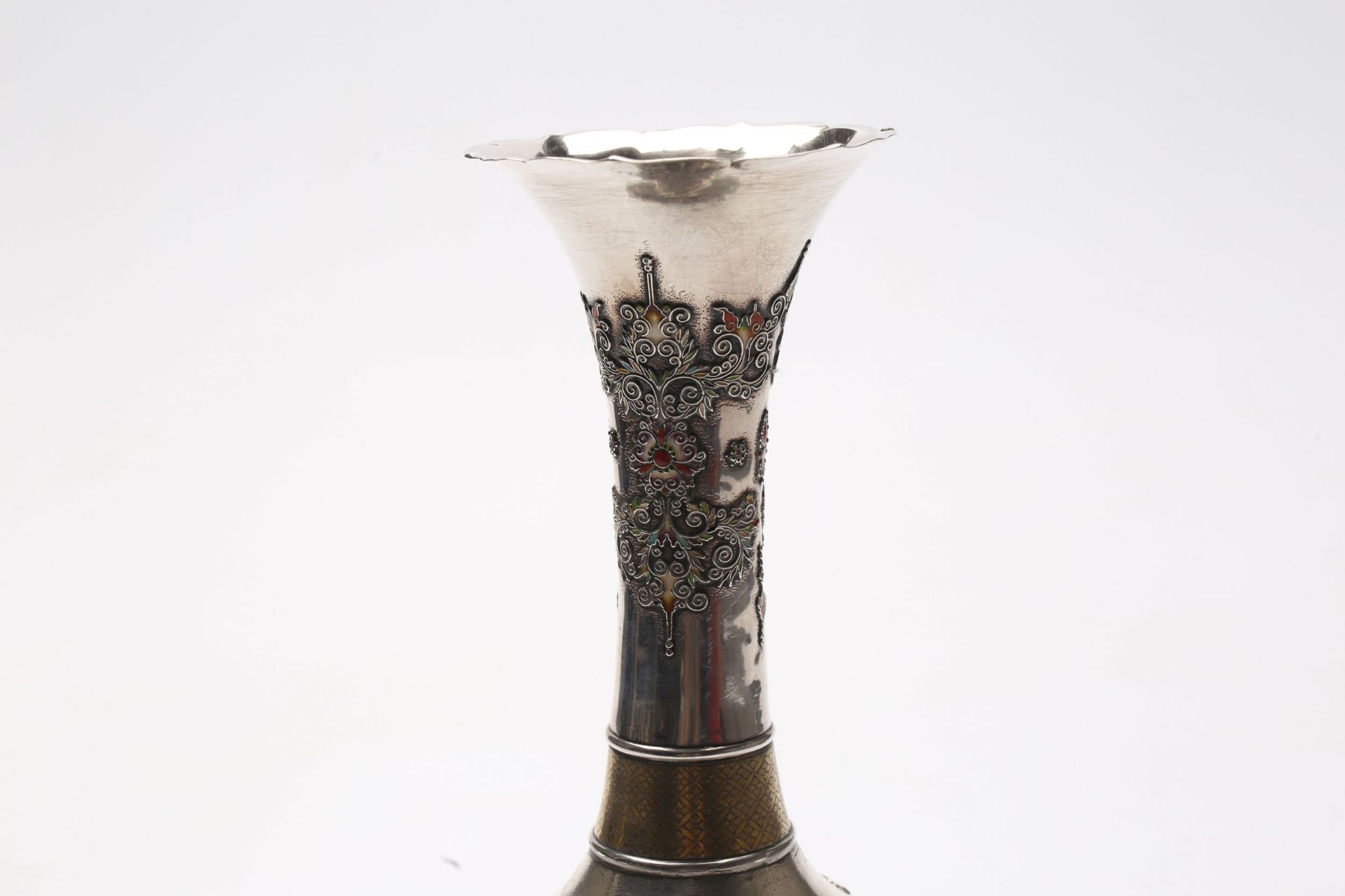 Silver vase with enamel from the Meiji period. 1868 - 1912. Japan - Bild 6 aus 7