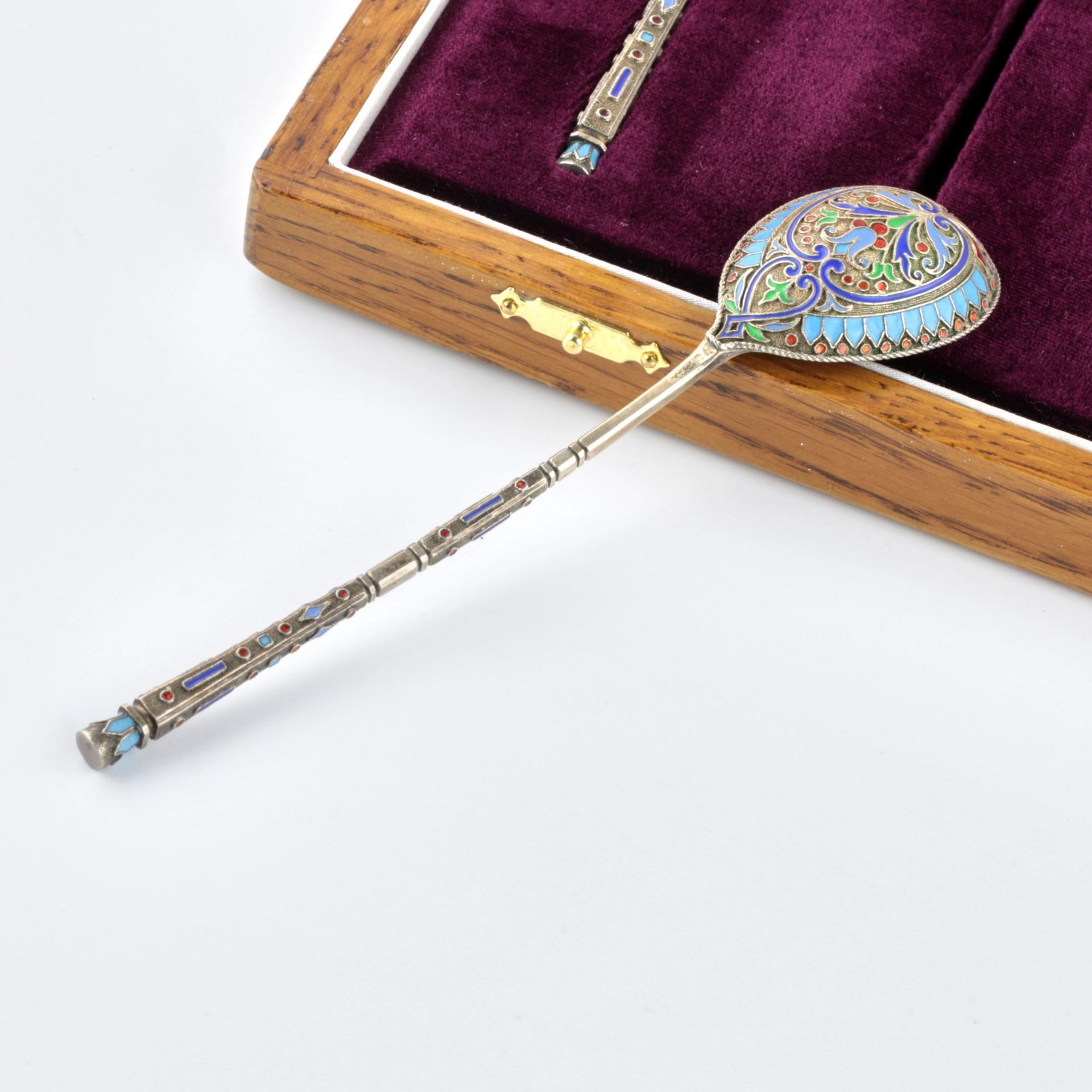 A set of Grachev`s teaspoons in their own case. - Image 7 of 9