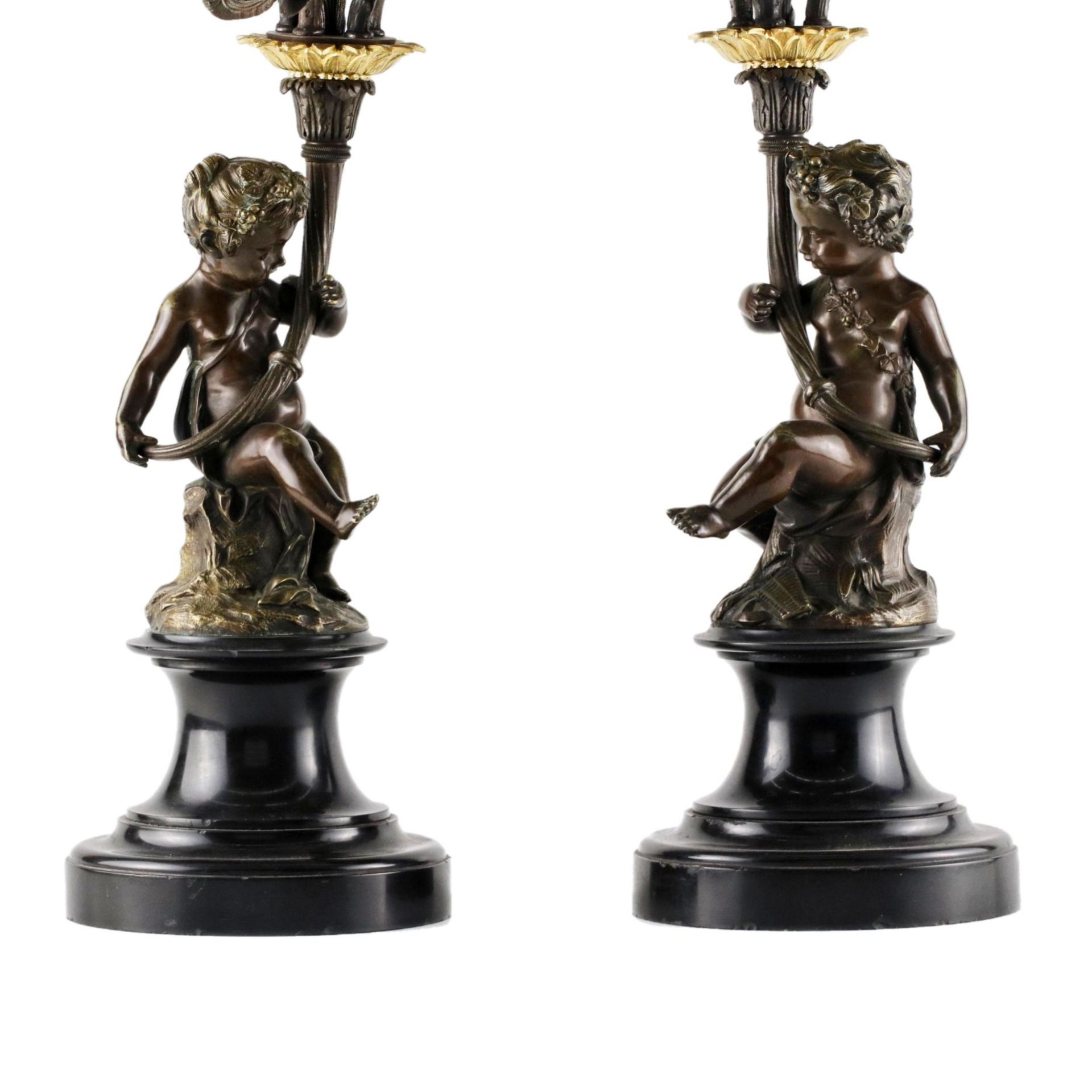 Pair of bronze candlesticks. 19th century. - Bild 3 aus 3